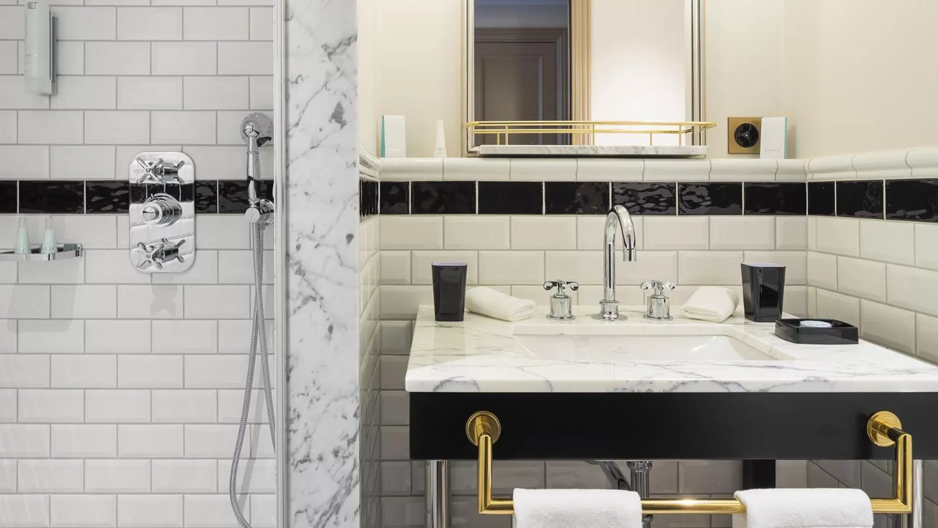 Classic Double Room with Shower in Hôtel Longemalle