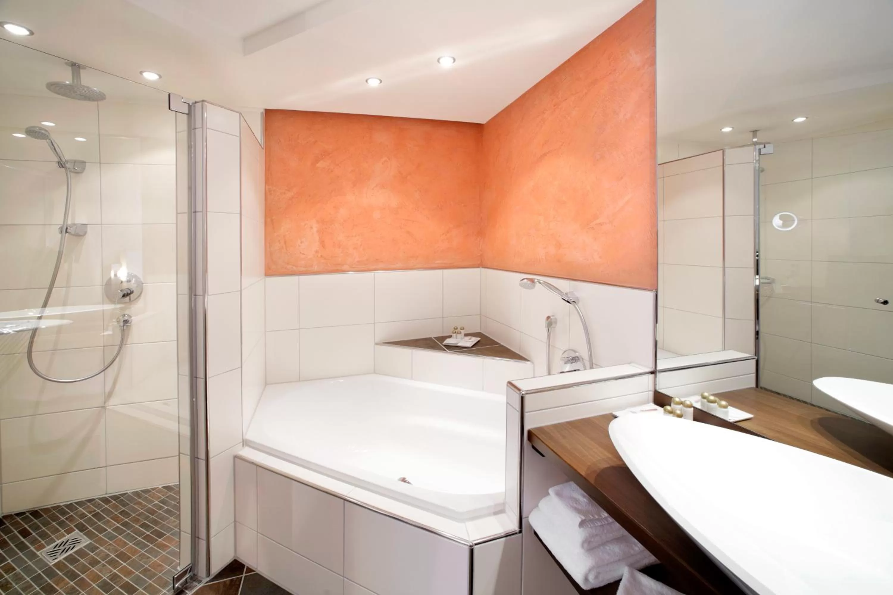 Bathroom, Bed in Hotel Sonne