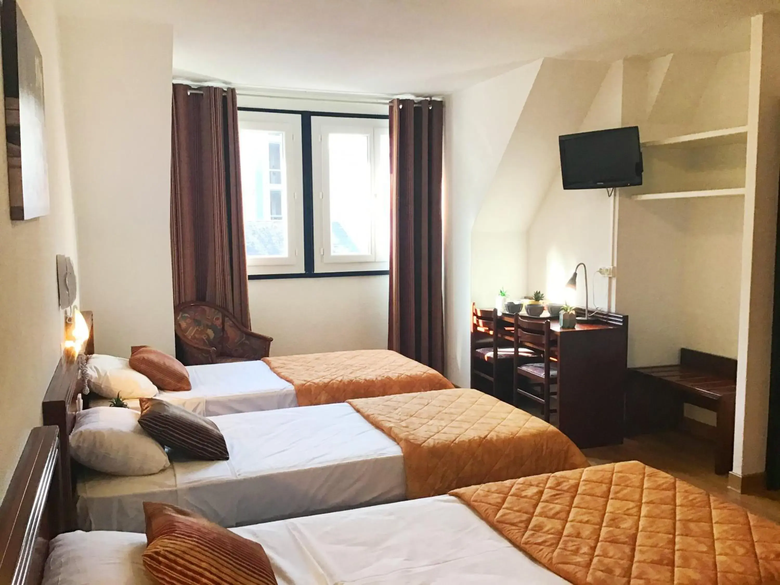 Bedroom, Bed in Hotel Angelic-Myriam