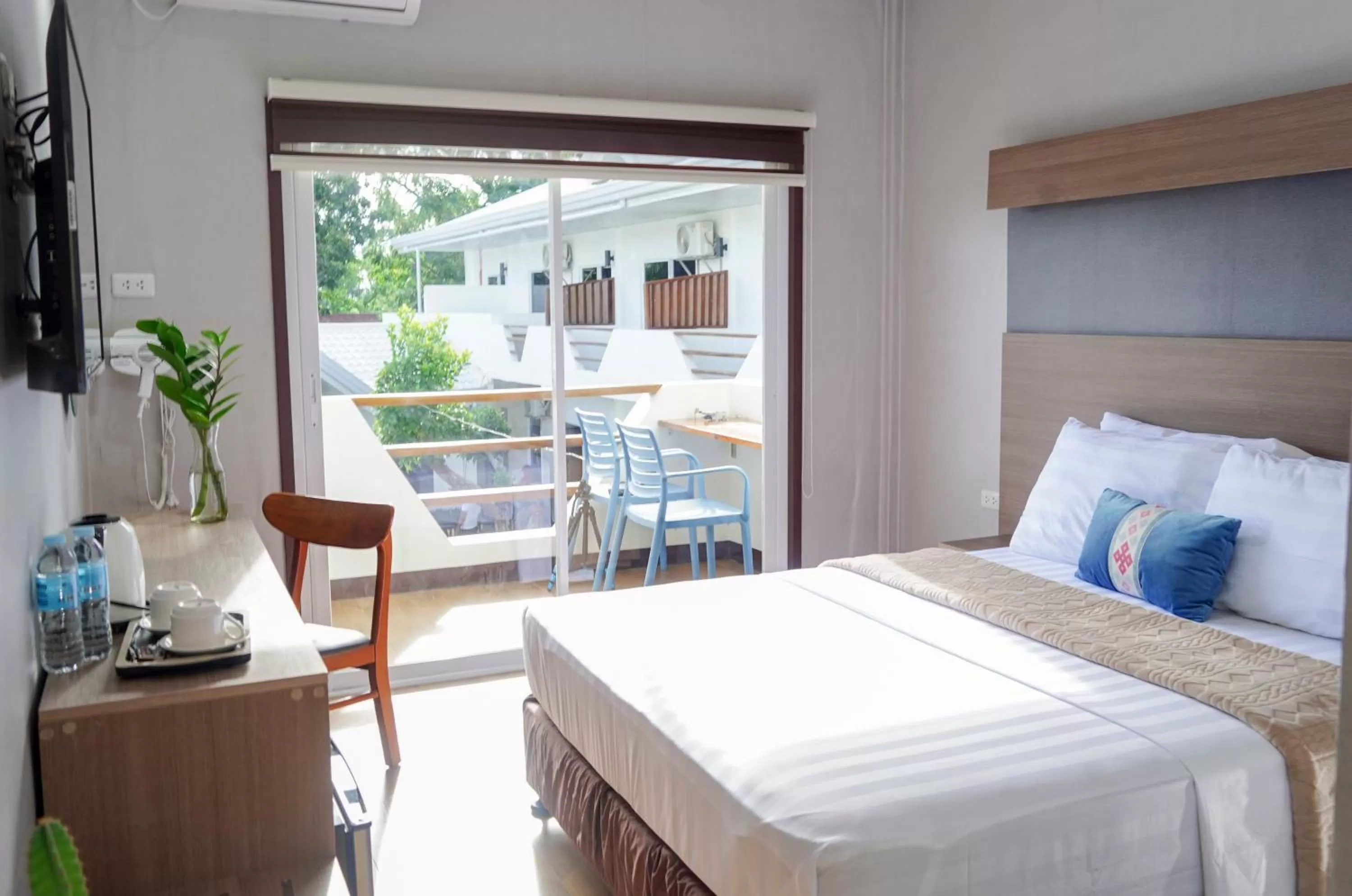 Bed in Adela Resort Panglao