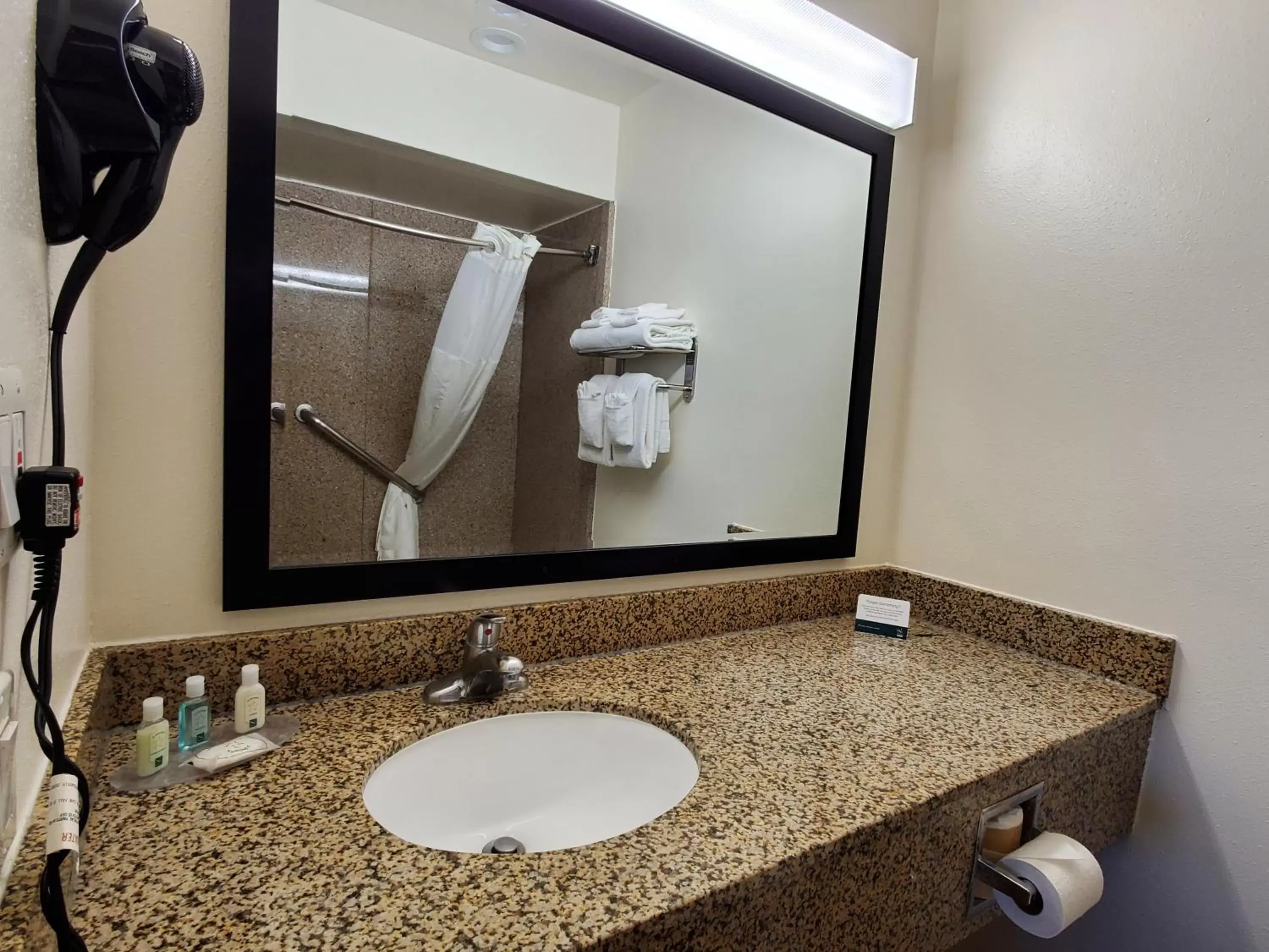 Bathroom in Quality Inn & Suites Anaheim at the Park