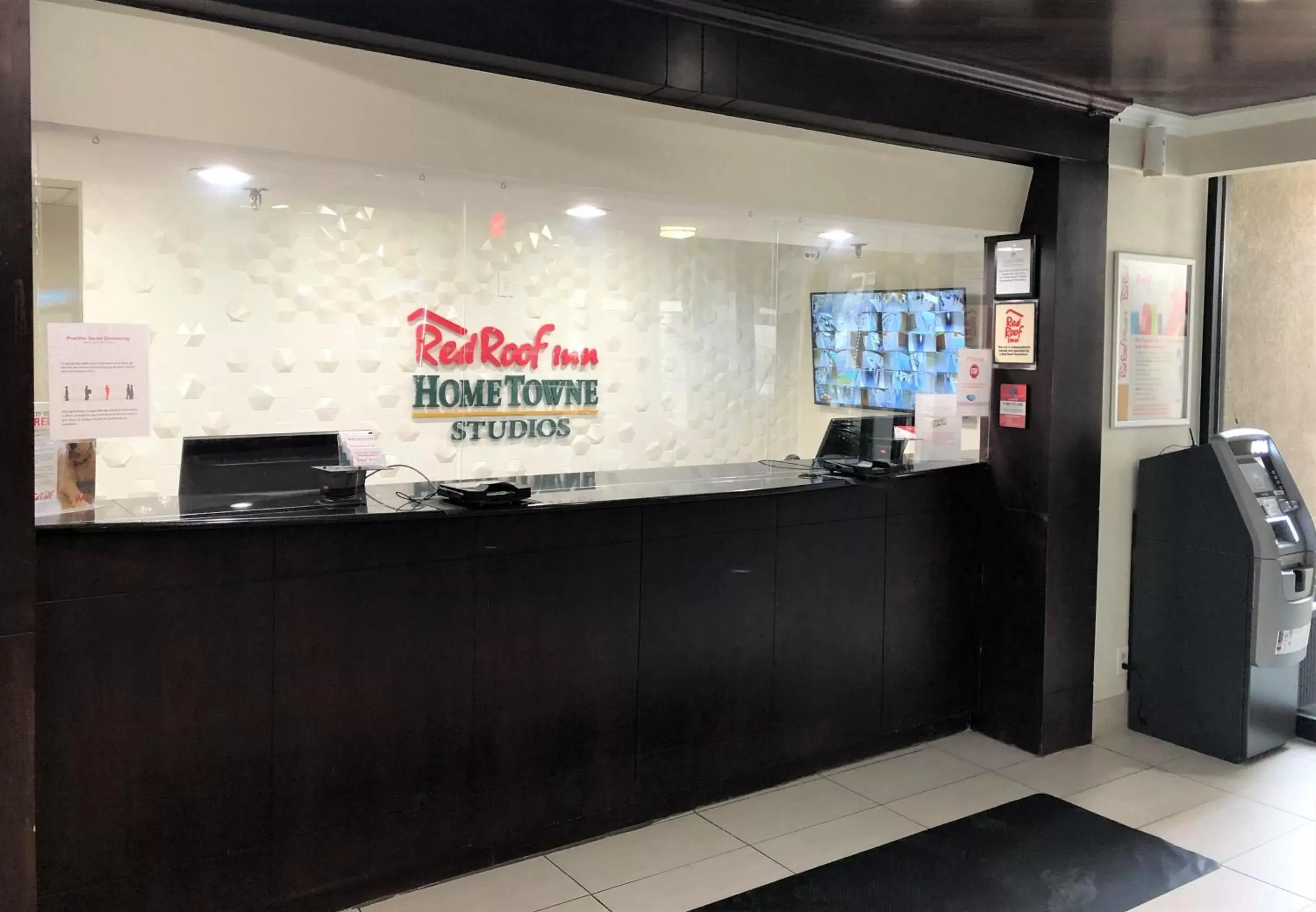 Lobby or reception in HomeTowne Studios by Red Roof Bordentown - McGuire AFB Lobby or reception in HomeTowne Studios by Red Roof Bordentown - McGuire AFB