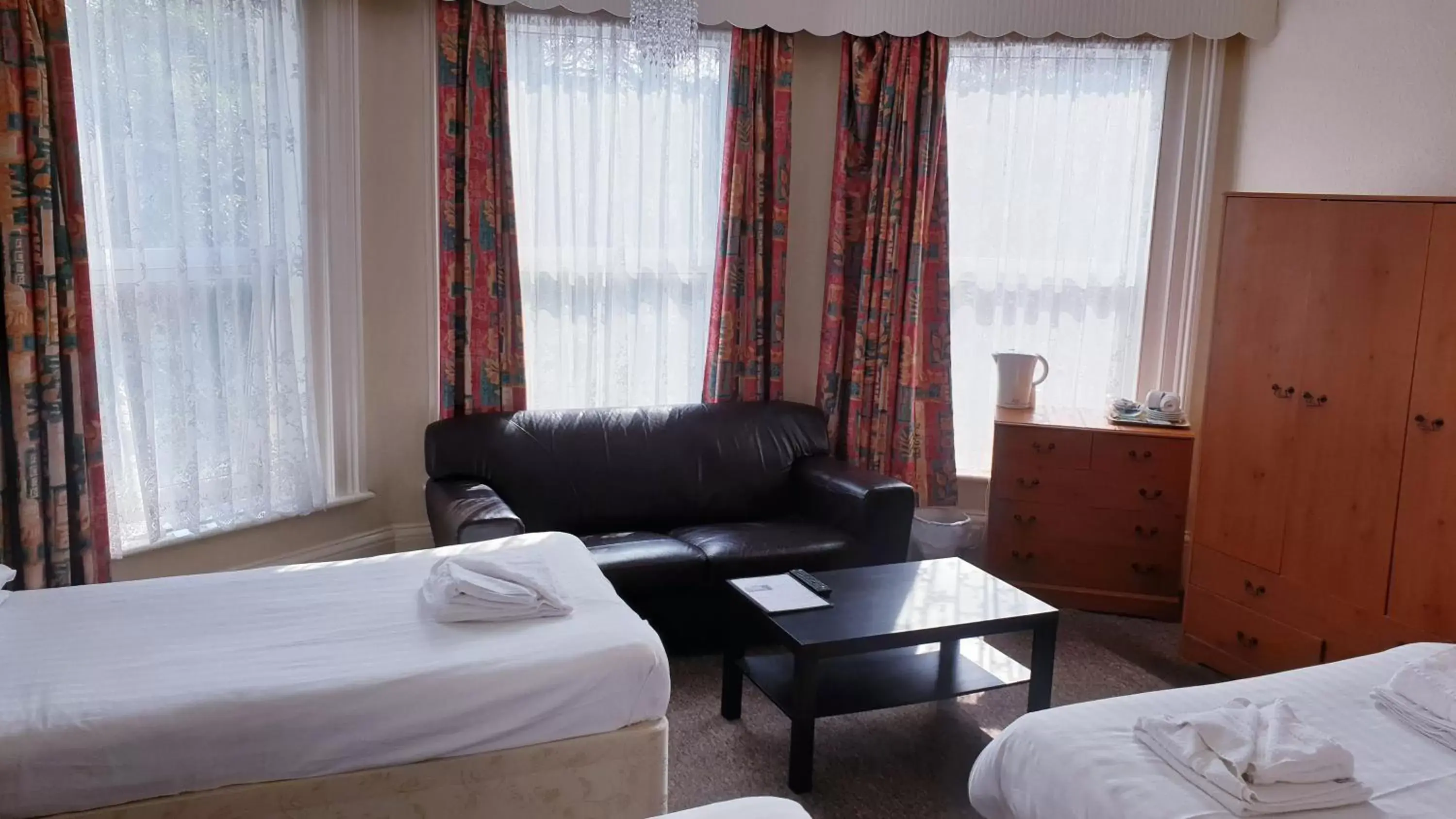 Bedroom, Seating Area in Medehamstede Hotel