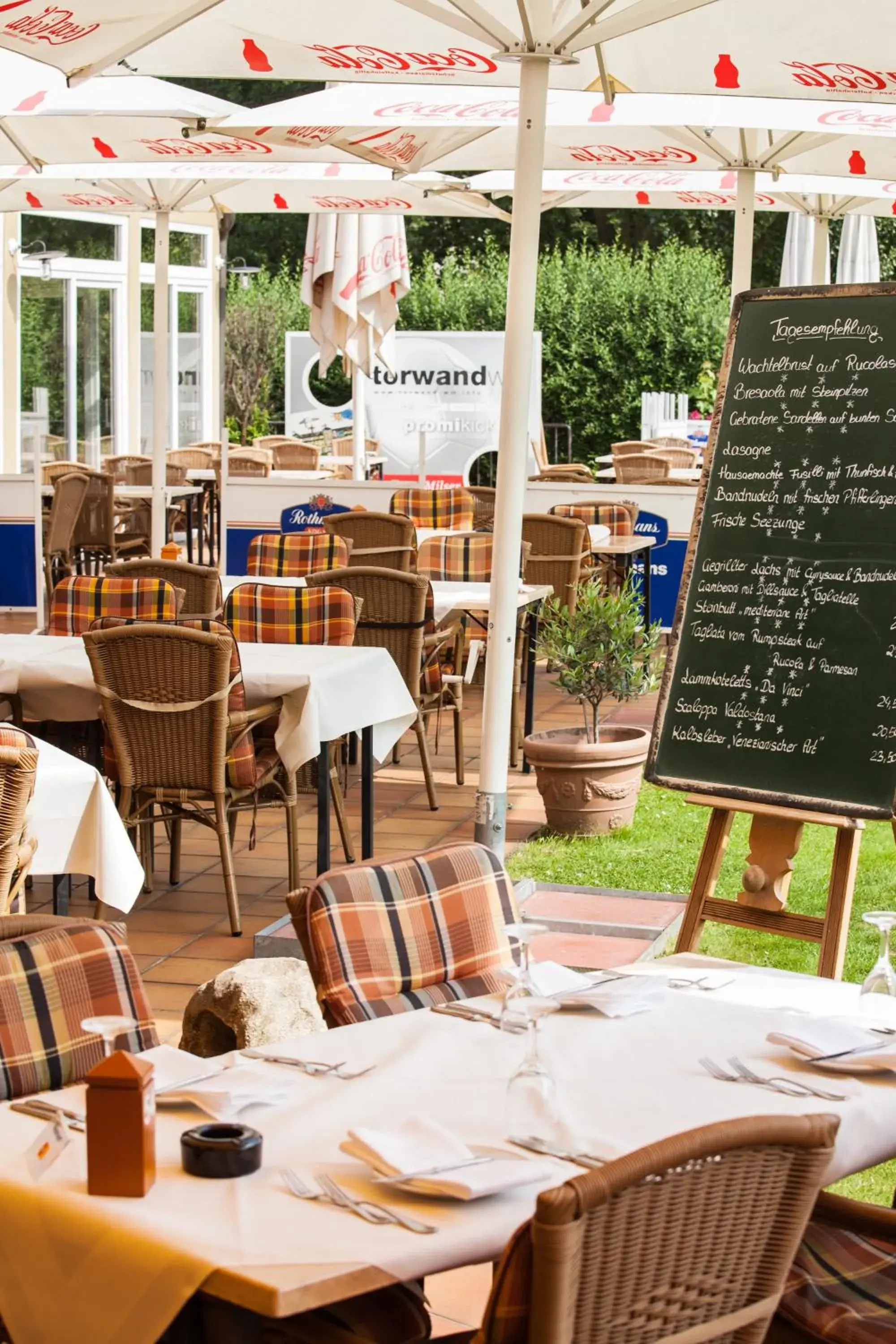 Food, Restaurant/Places to Eat in Hotel Landhaus Milser