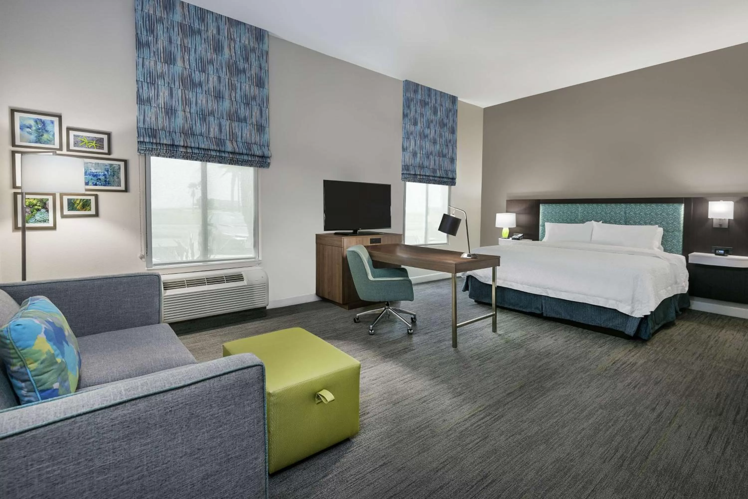Bedroom, Bed in Hampton Inn & Suites By Hilton-Corpus Christi Portland,Tx
