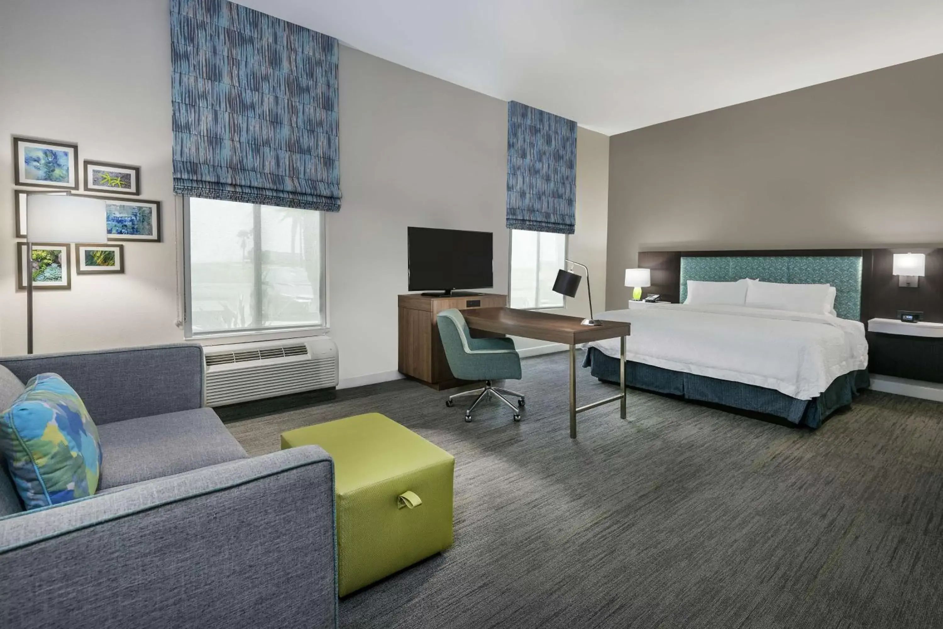 Bedroom, Bed in Hampton Inn & Suites By Hilton-Corpus Christi Portland,Tx