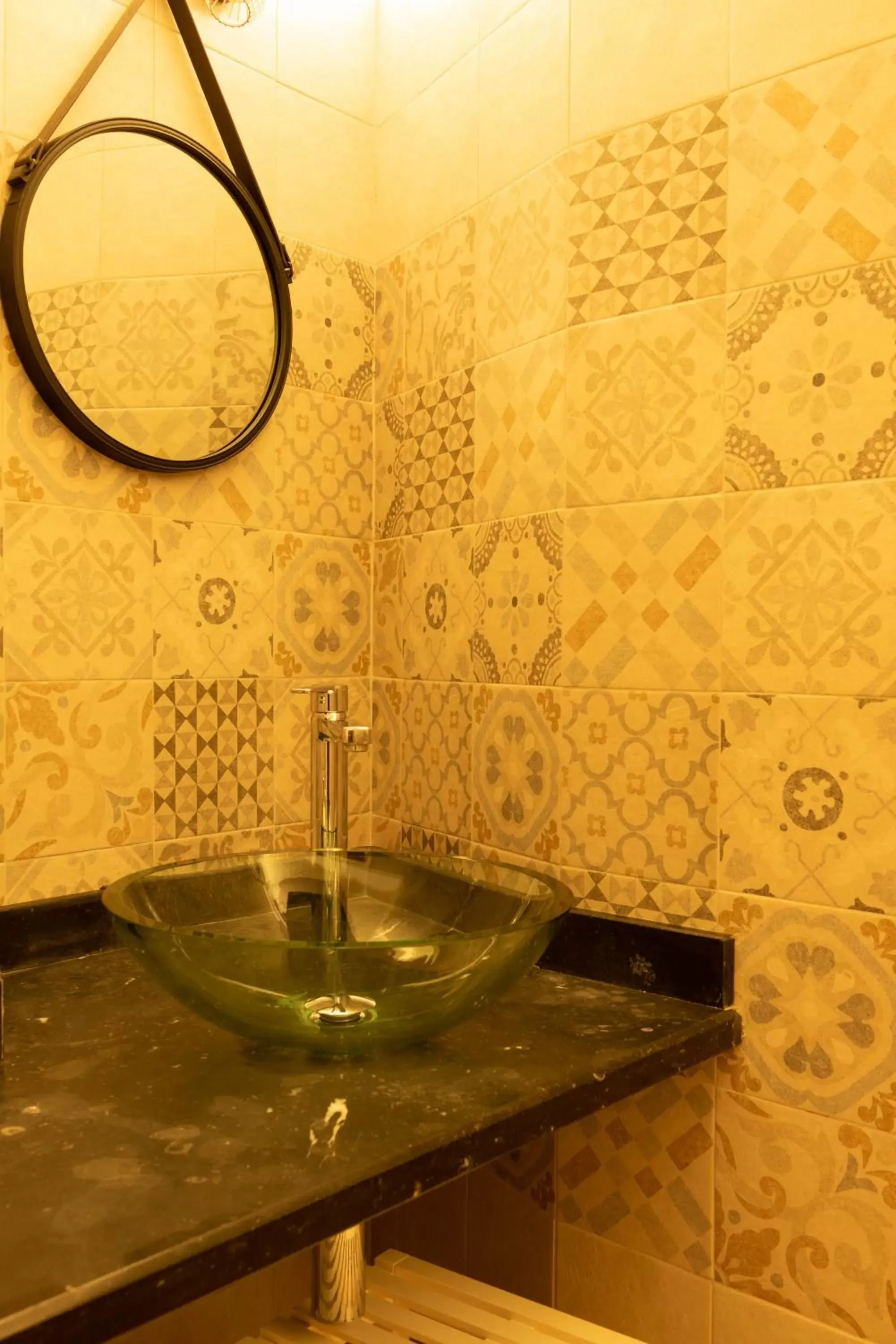 Bathroom in Cadelli Luxury Suite & Apartments