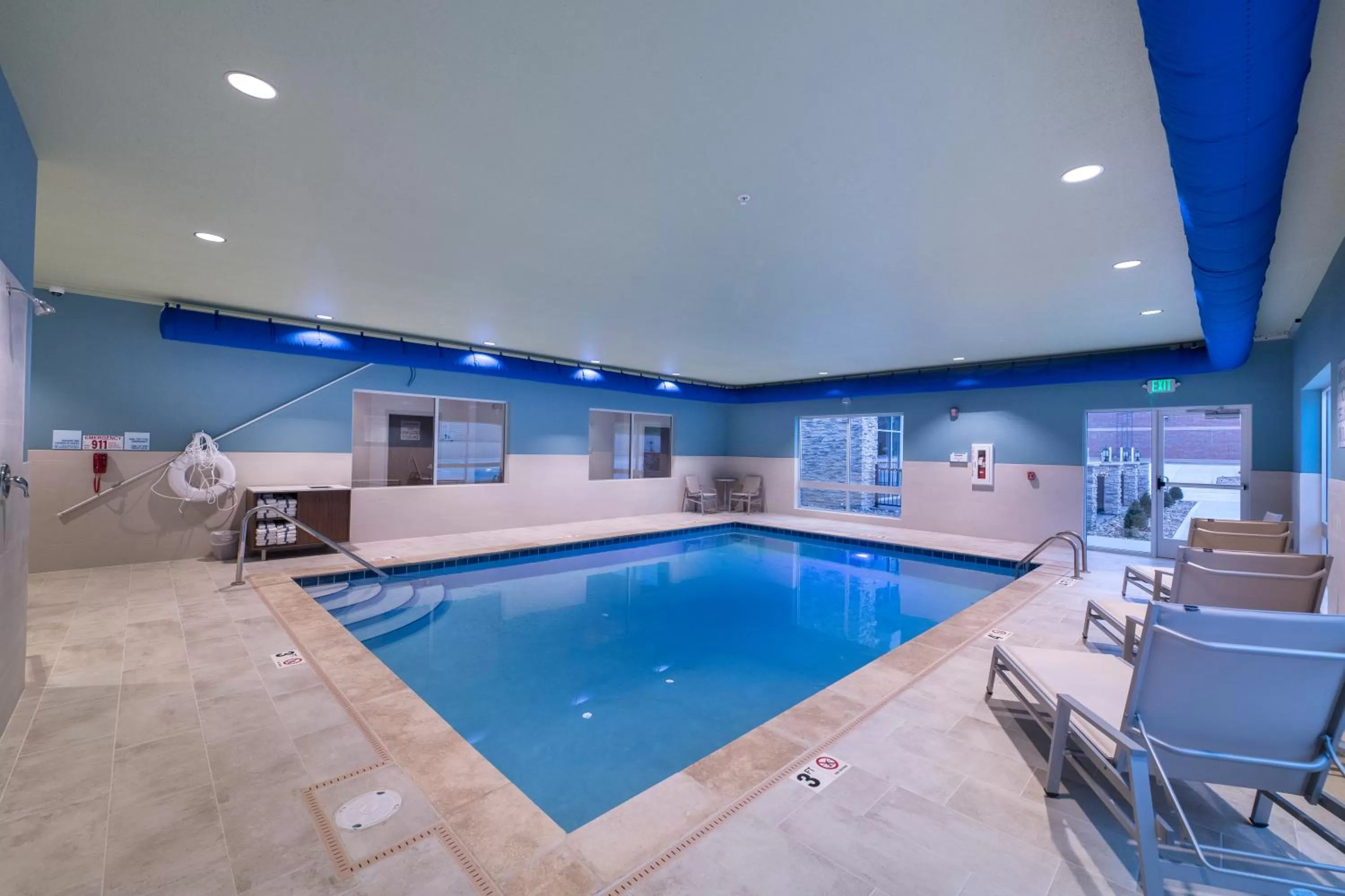 Swimming pool in Holiday Inn Express & Suites - Millersburg by IHG