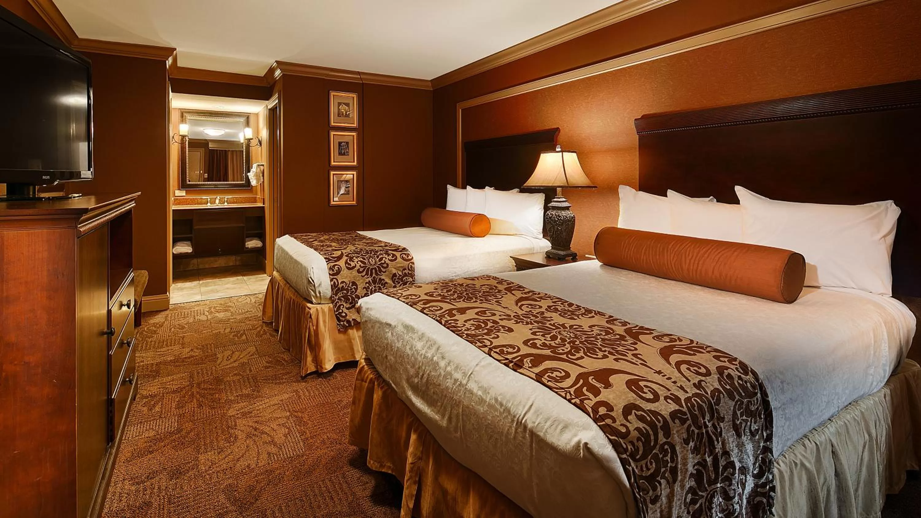 Bedroom, Bed in Best Western Plus French Quarter Courtyard Hotel