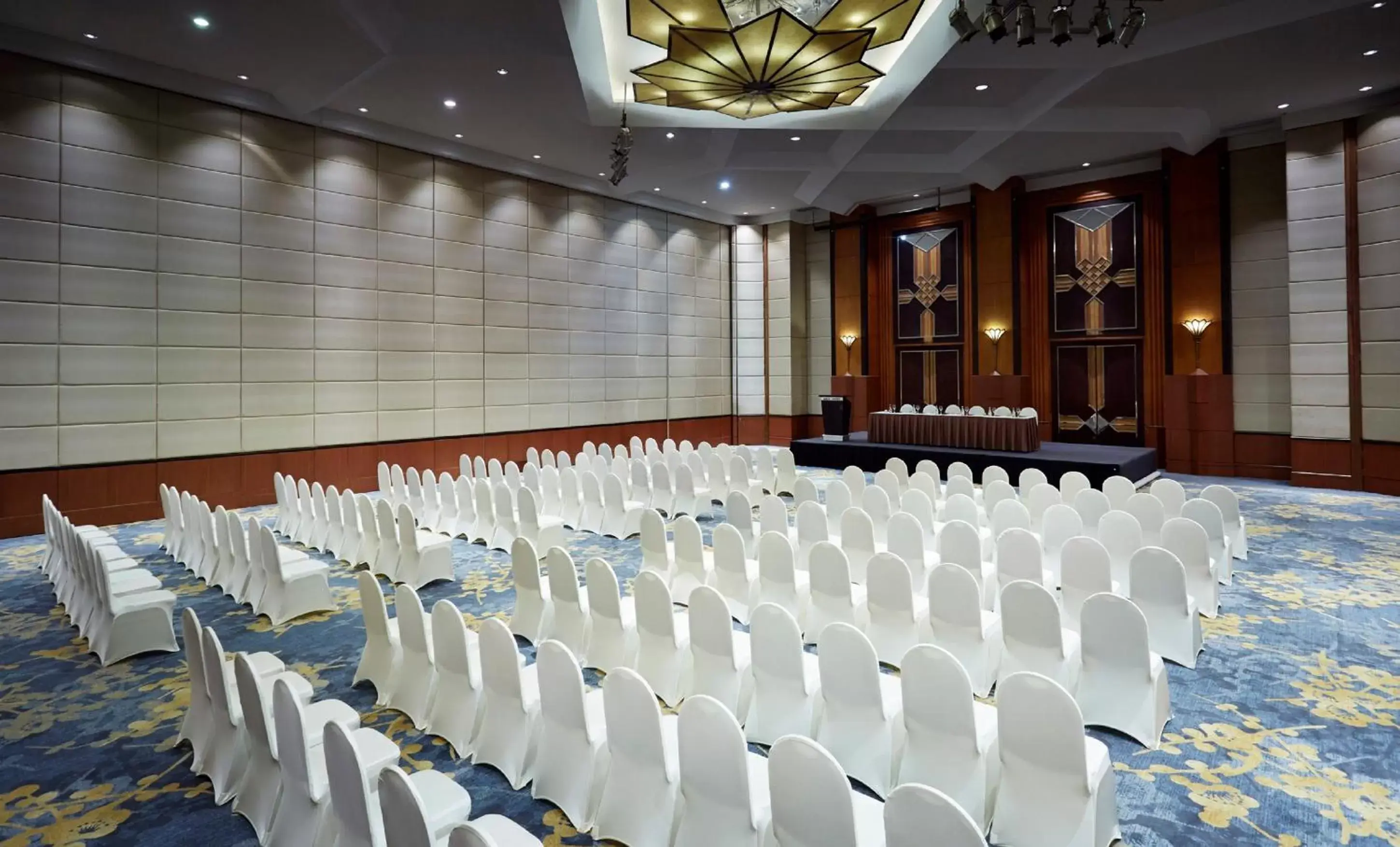 Banquet/Function facilities in Melia Hanoi