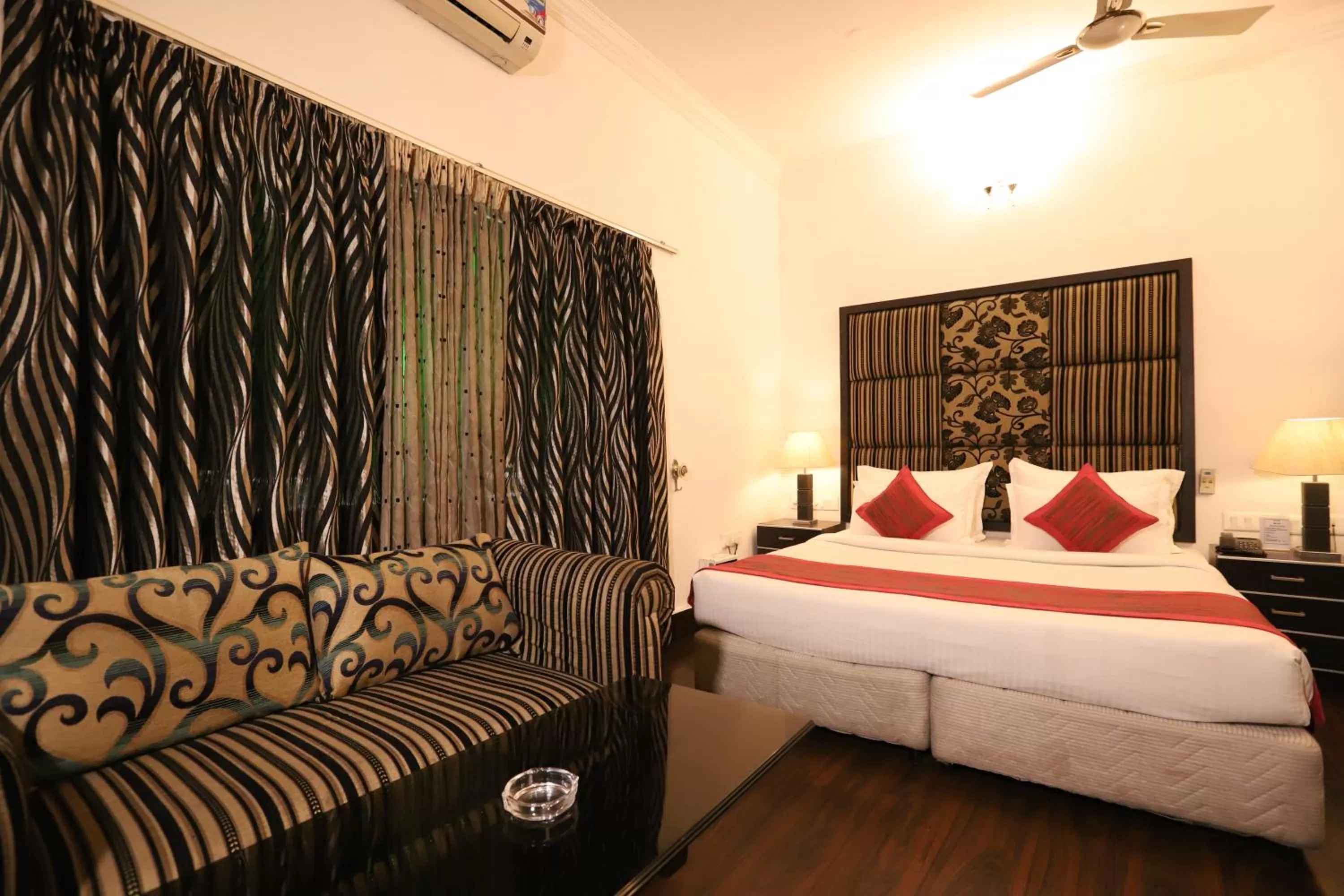 Bed in Hotel Capitol Hills - Greater Kailash Delhi