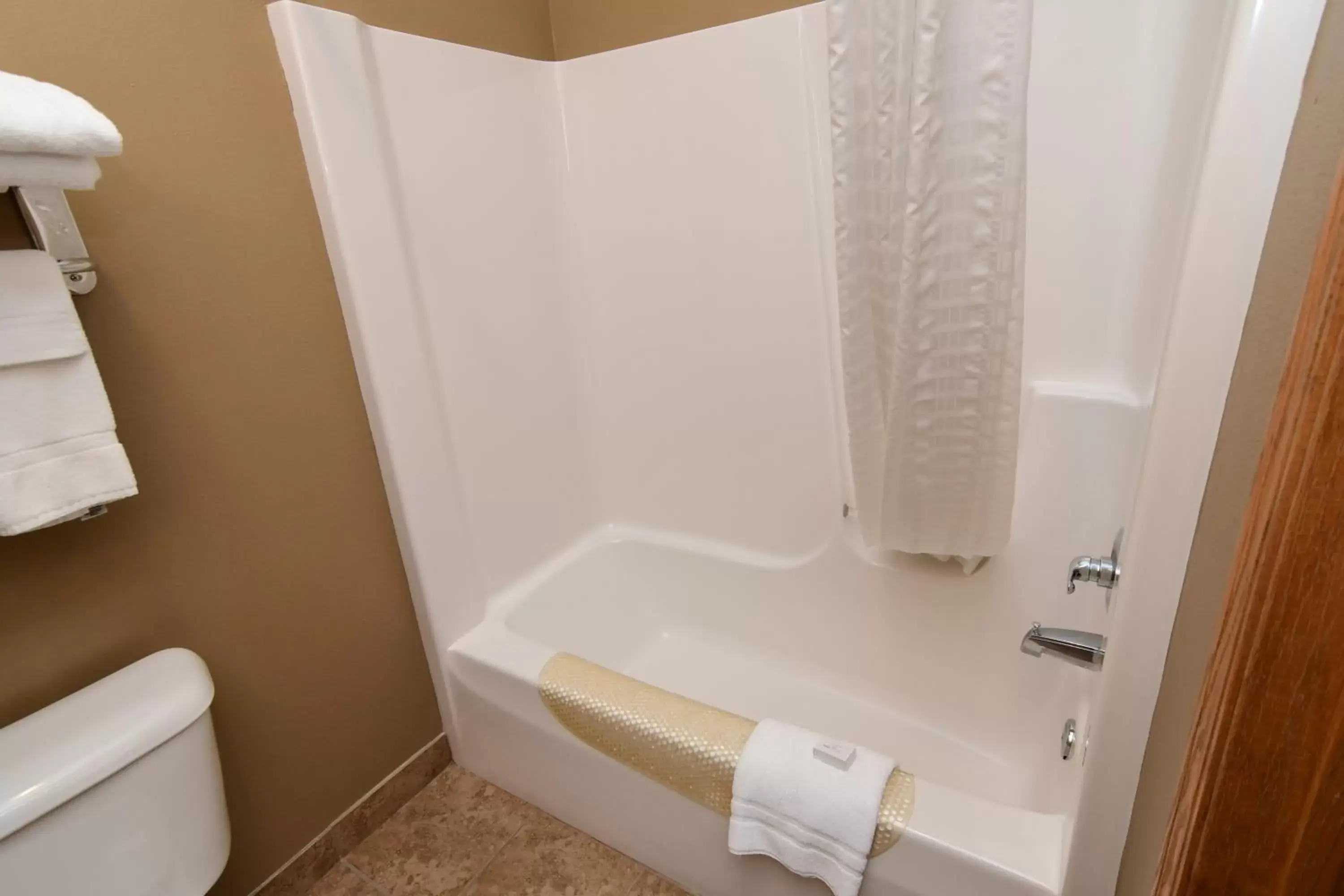 Bathroom in Cobblestone Inn & Suites - Denison | Majestic Hills