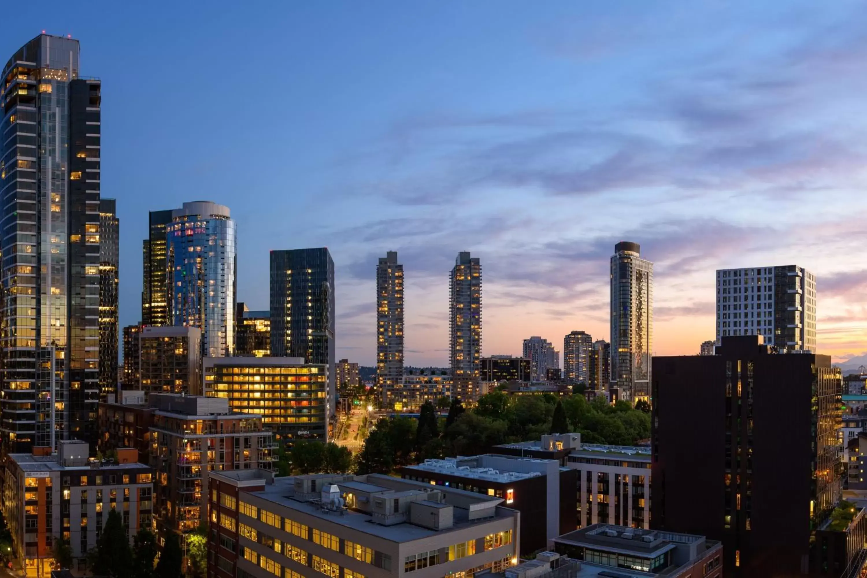 Property building in Astra Hotel, Seattle, A Tribute Portfolio Hotel by Marriott