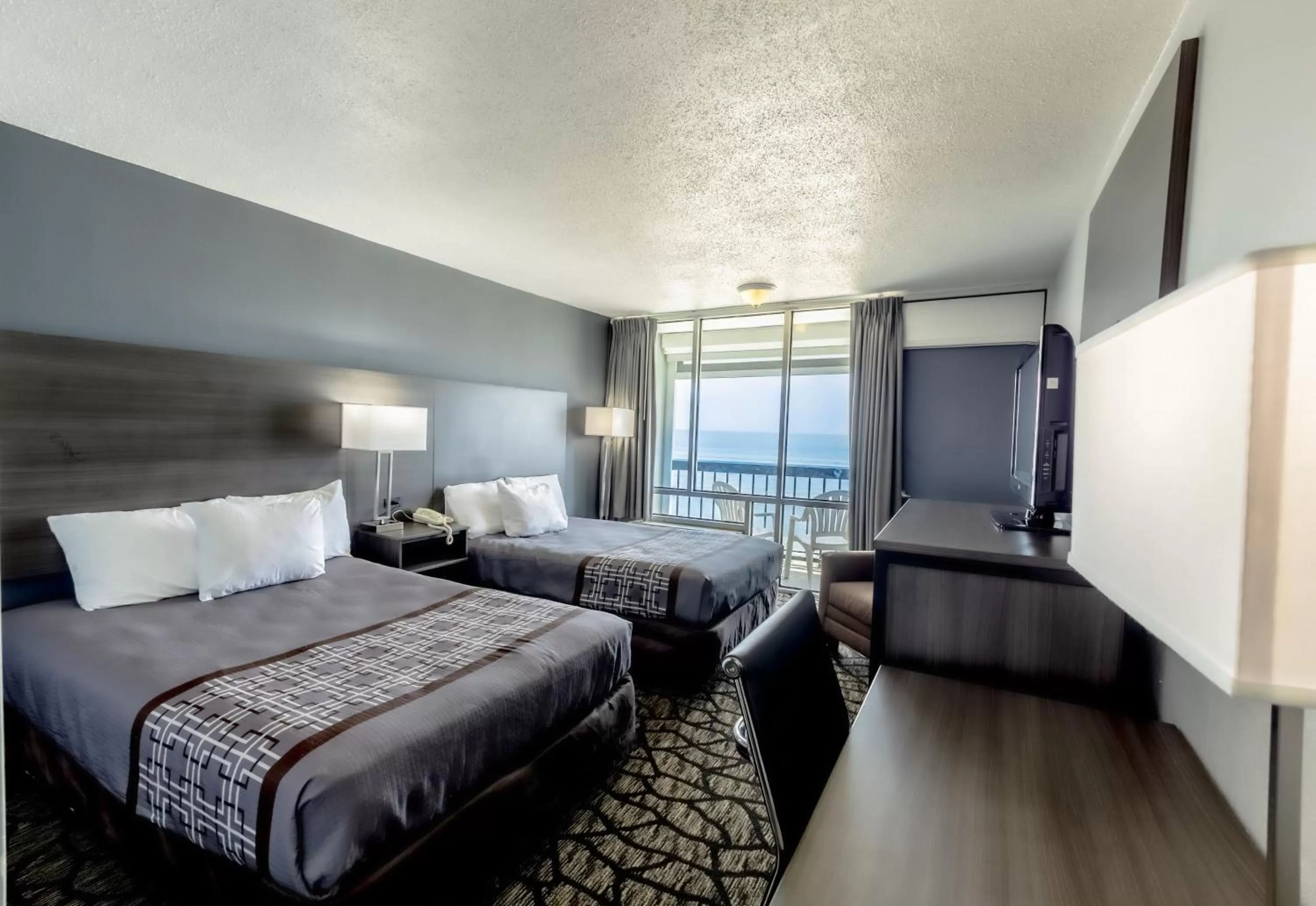 Photo of the whole room, Bed in Seaview Hotel