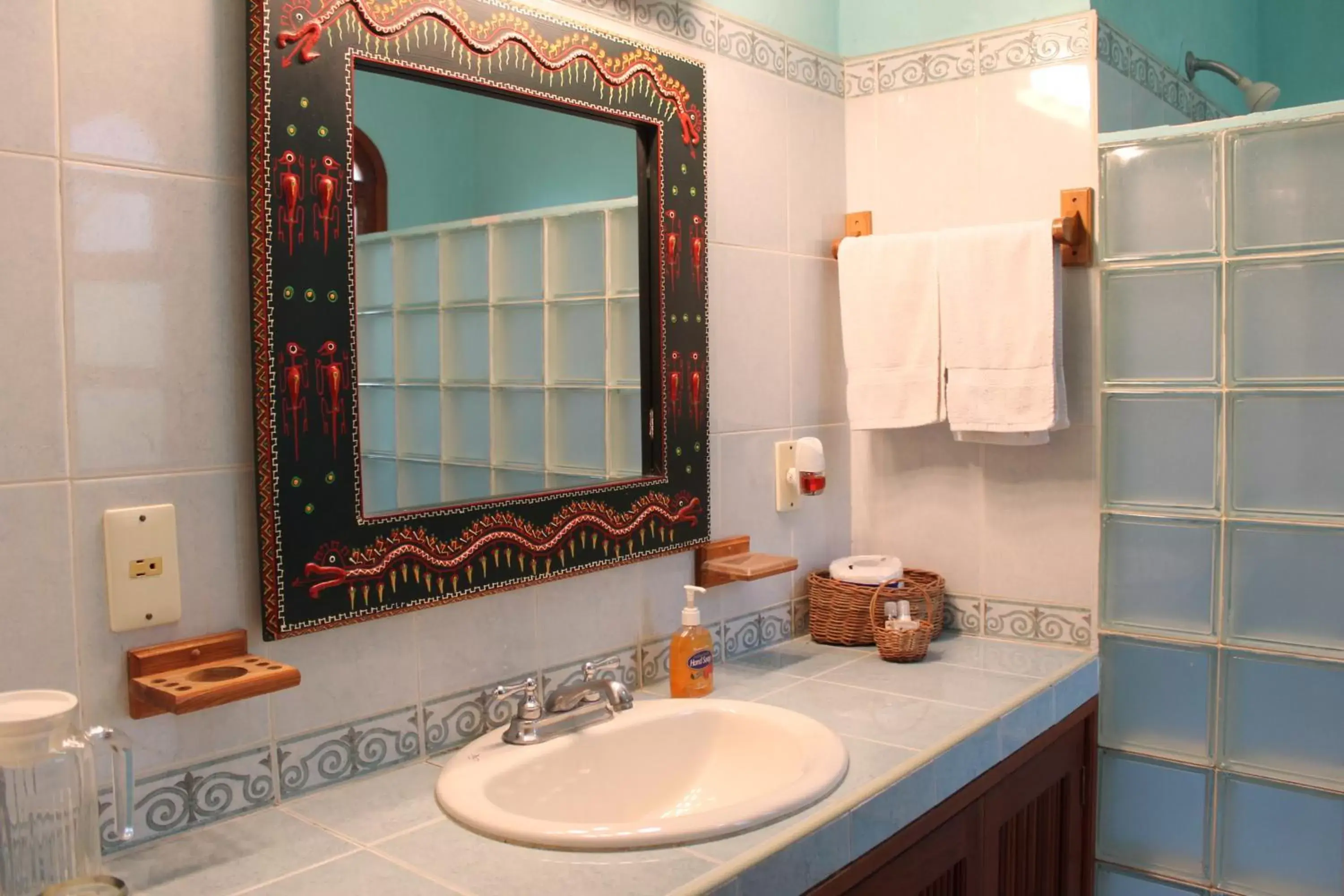 Bathroom in Casa Quetzal Hotel