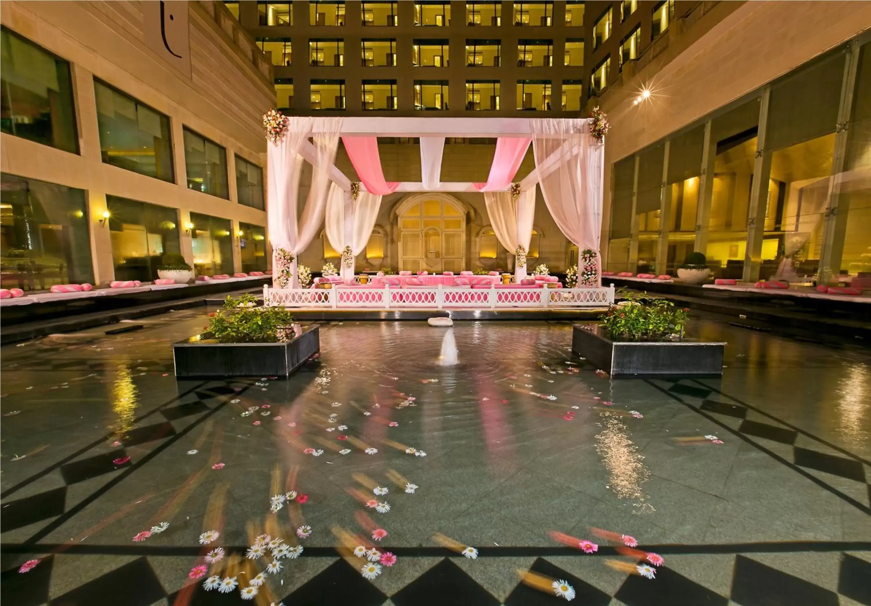 Banquet/Function facilities, Swimming Pool in The Lalit Jaipur