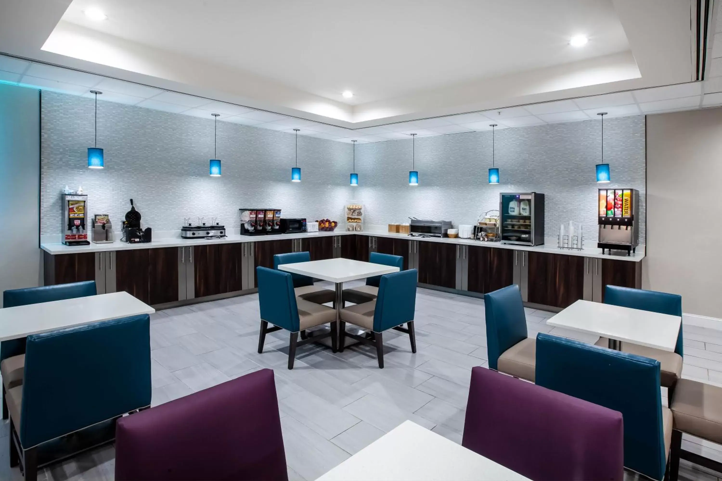 Continental breakfast, Restaurant/Places to Eat in La Quinta by Wyndham Lubbock North