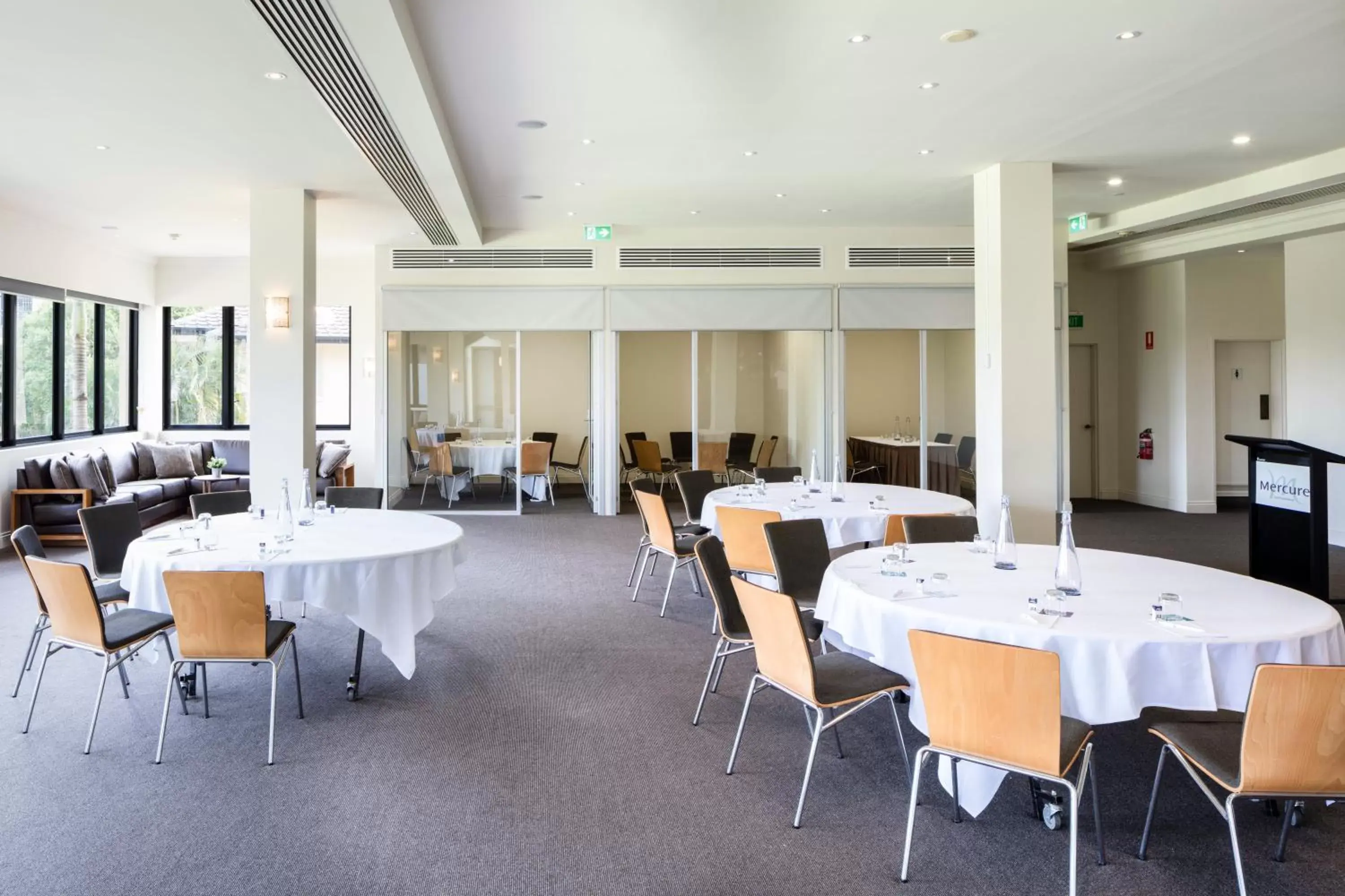 Banquet/Function facilities, Restaurant/Places to Eat in Mercure Gold Coast Resort