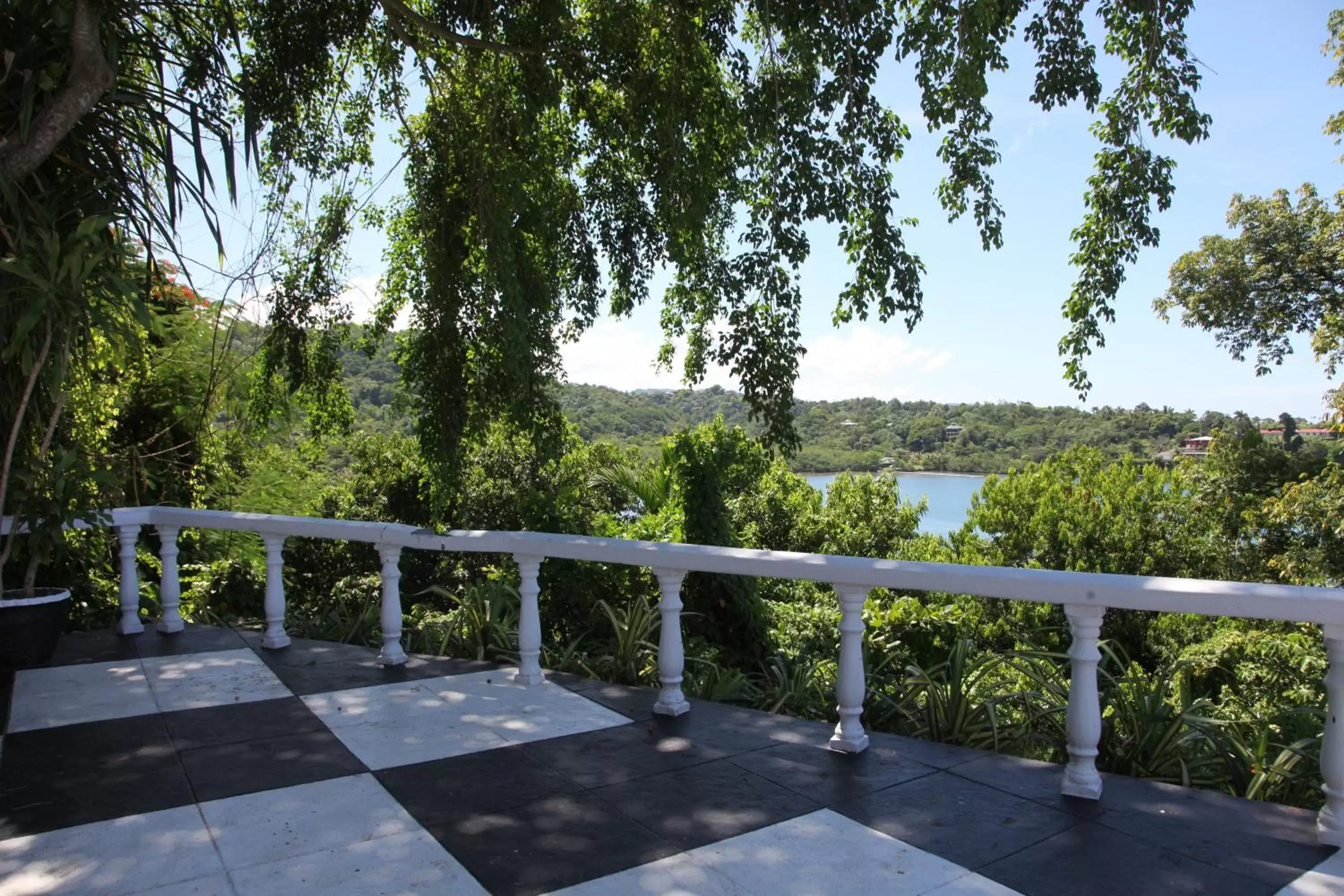 Patio in Jamaica Palace Hotel