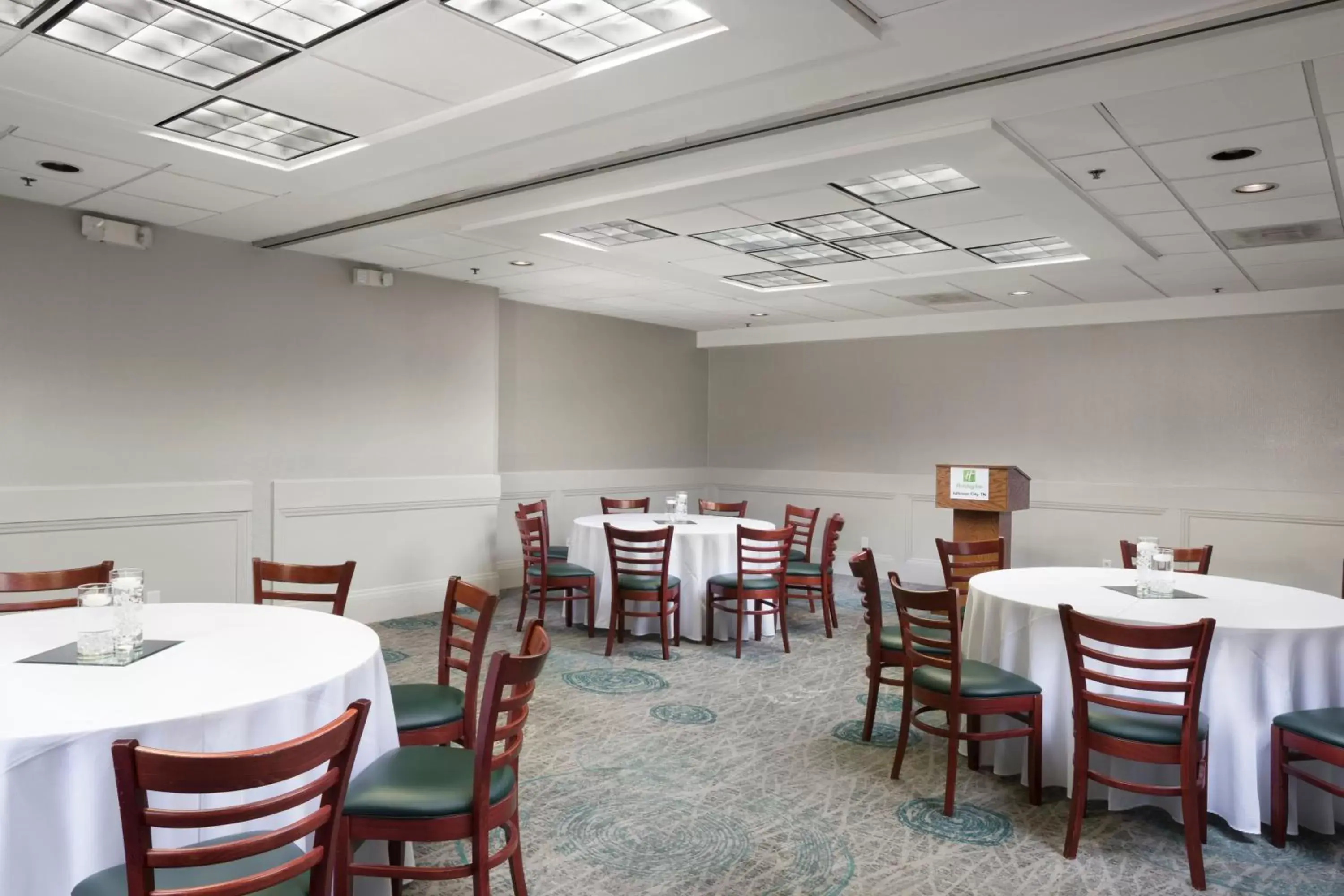 Meeting/conference room, Restaurant/Places to Eat in Holiday Inn Johnson City, an IHG Hotel