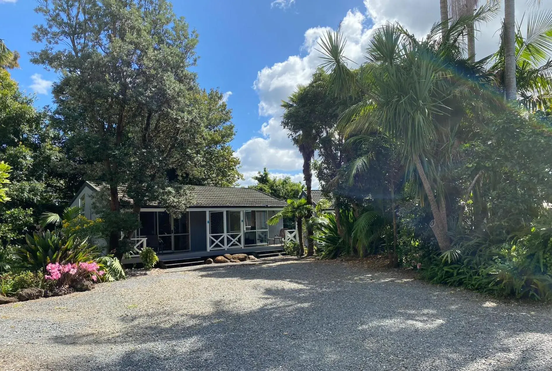 Property Building in Colonial House Motel