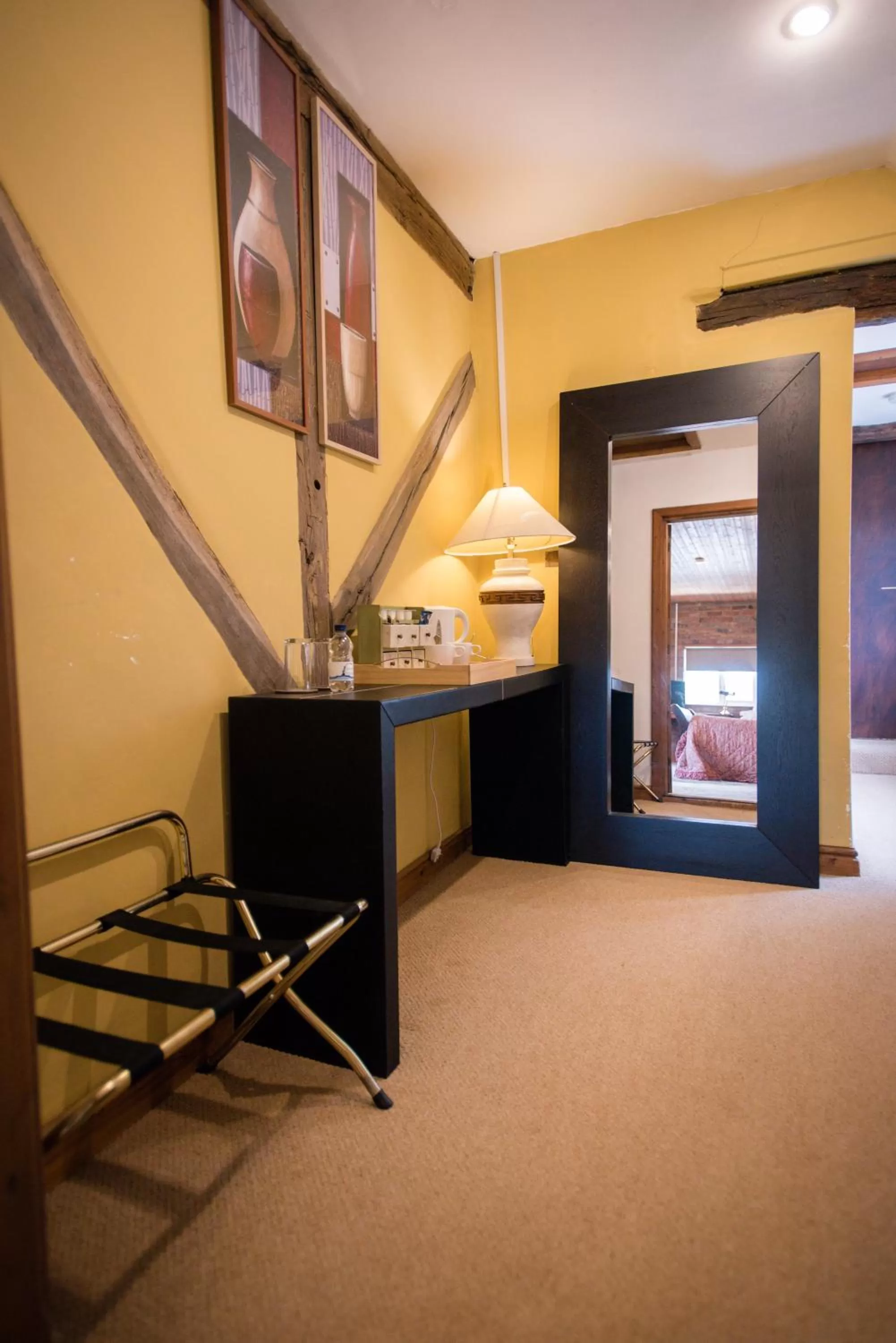 Coffee/tea facilities in The Royal Arms Bed & Breakfast