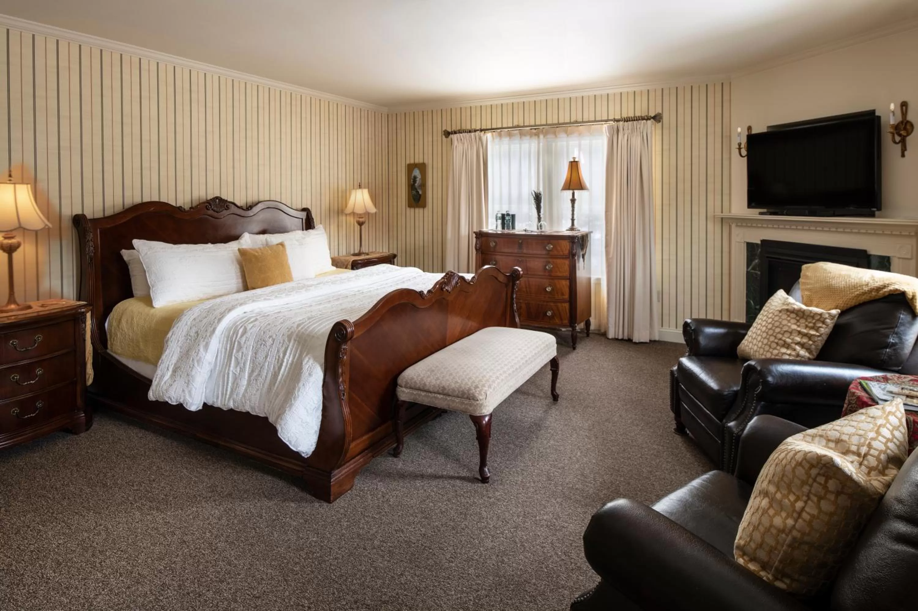 Photo of the whole room, Bed in The Inn at Thorn Hill