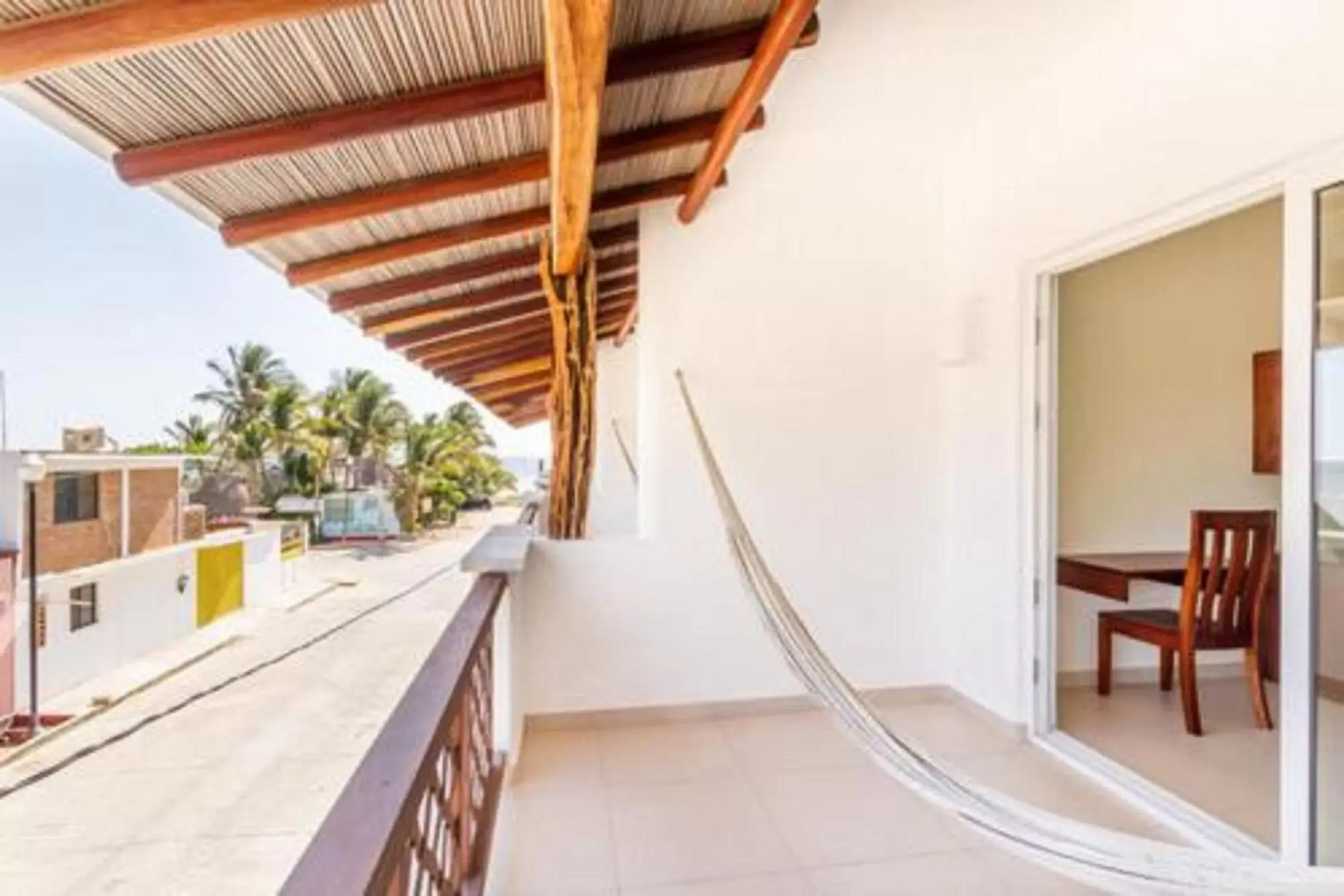 Quiet street view, Balcony/Terrace in Hotel Blater