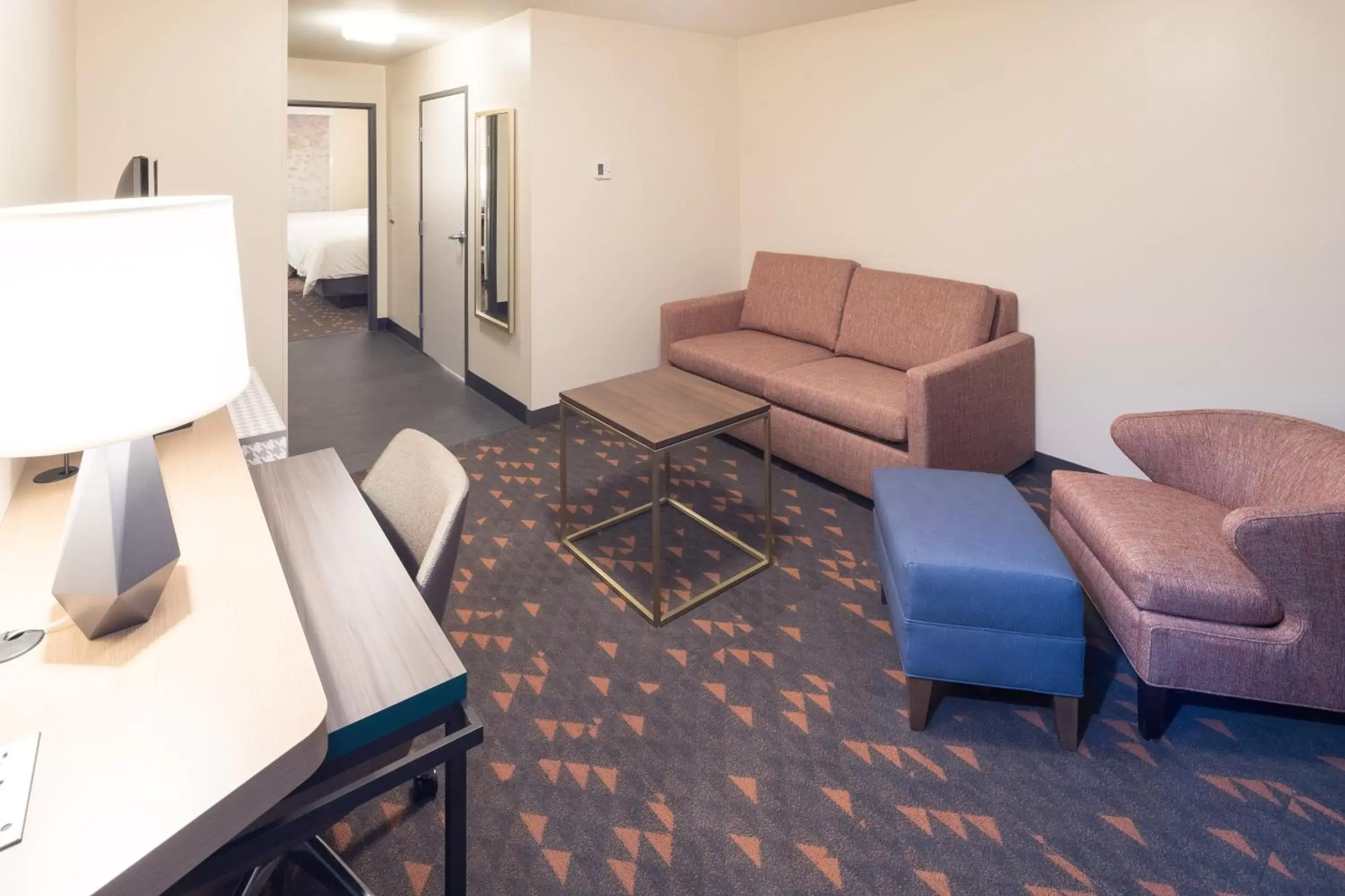 Photo of the whole room, Seating Area in Holiday Inn - Kalamazoo West, an IHG Hotel