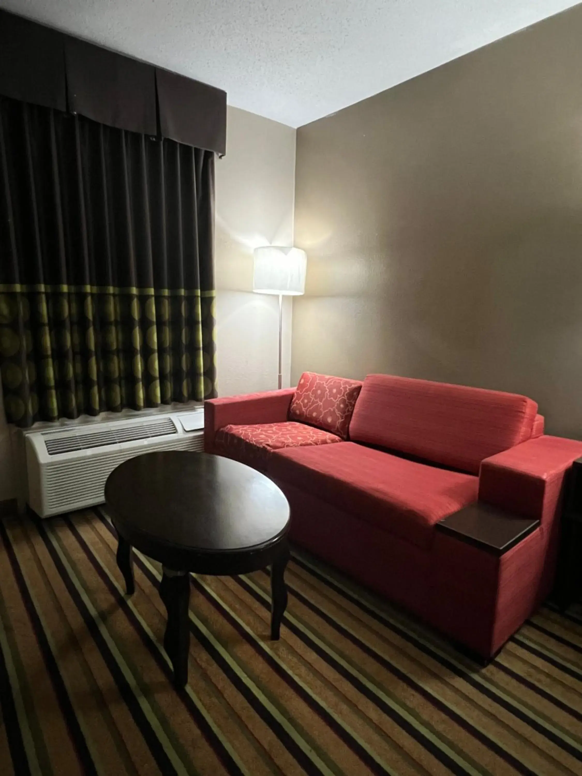 Seating Area in Super 8 by Wyndham Norcross/I-85 Atlanta