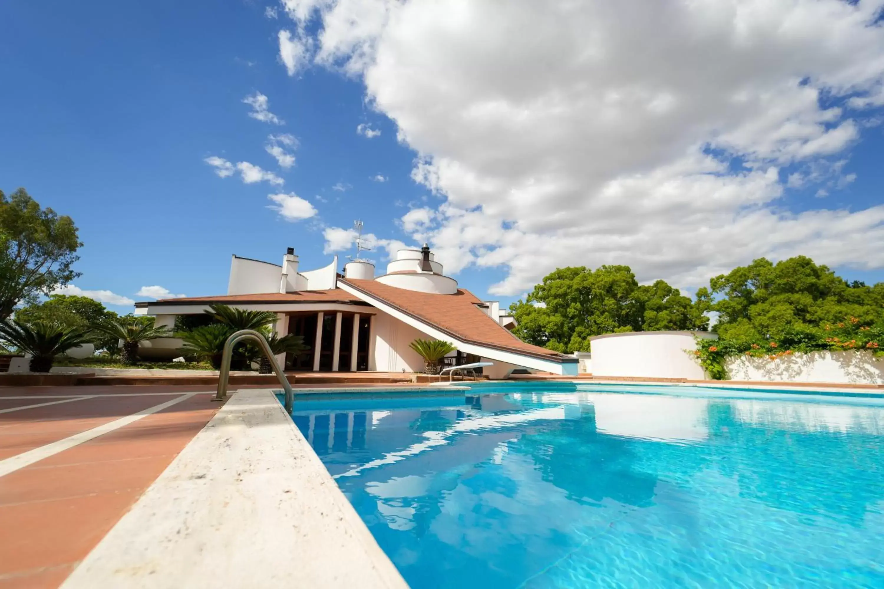 Property building, Swimming Pool in paradise suite