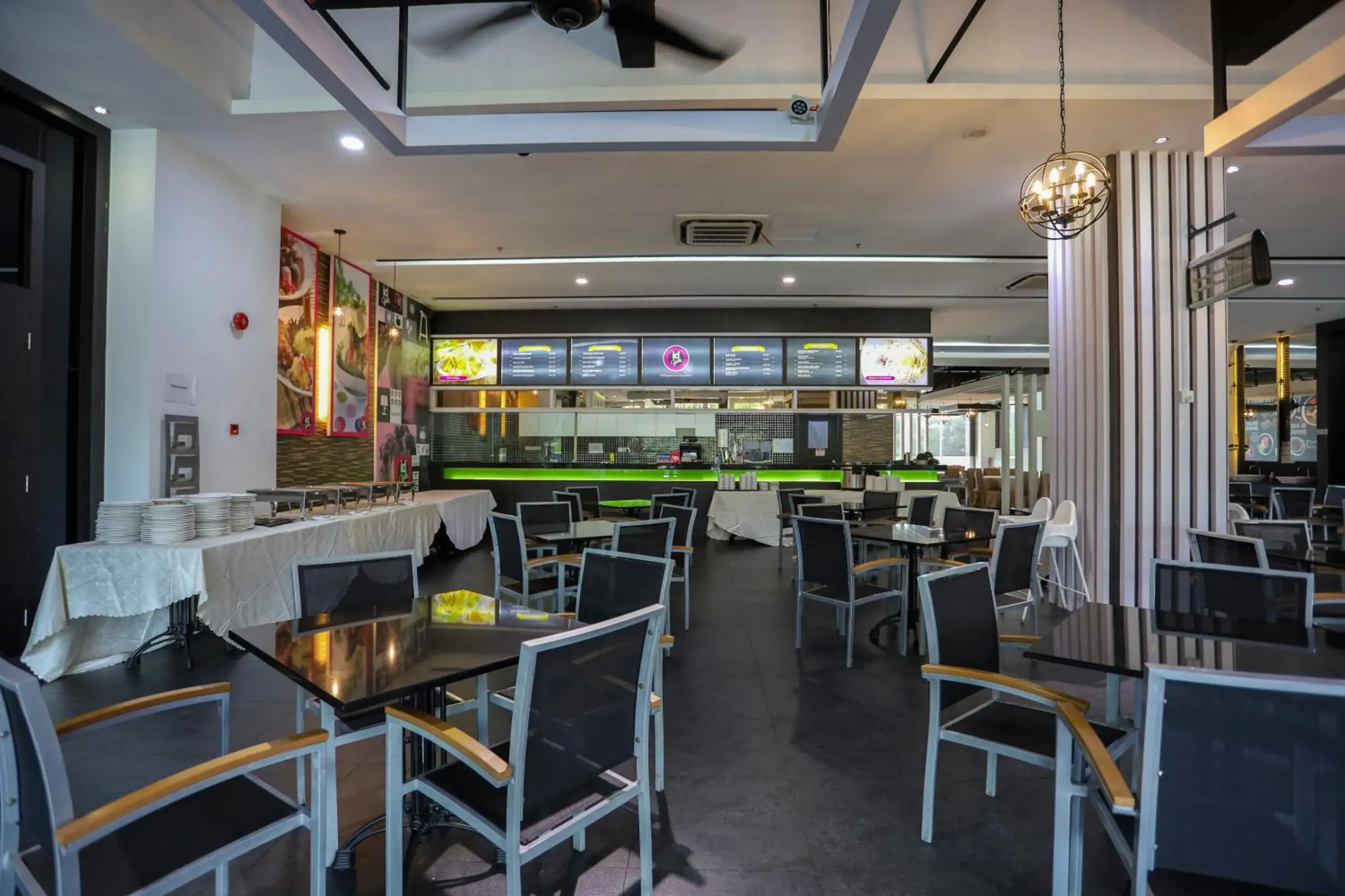 Restaurant/Places to Eat in Pegasus Hotel Shah Alam