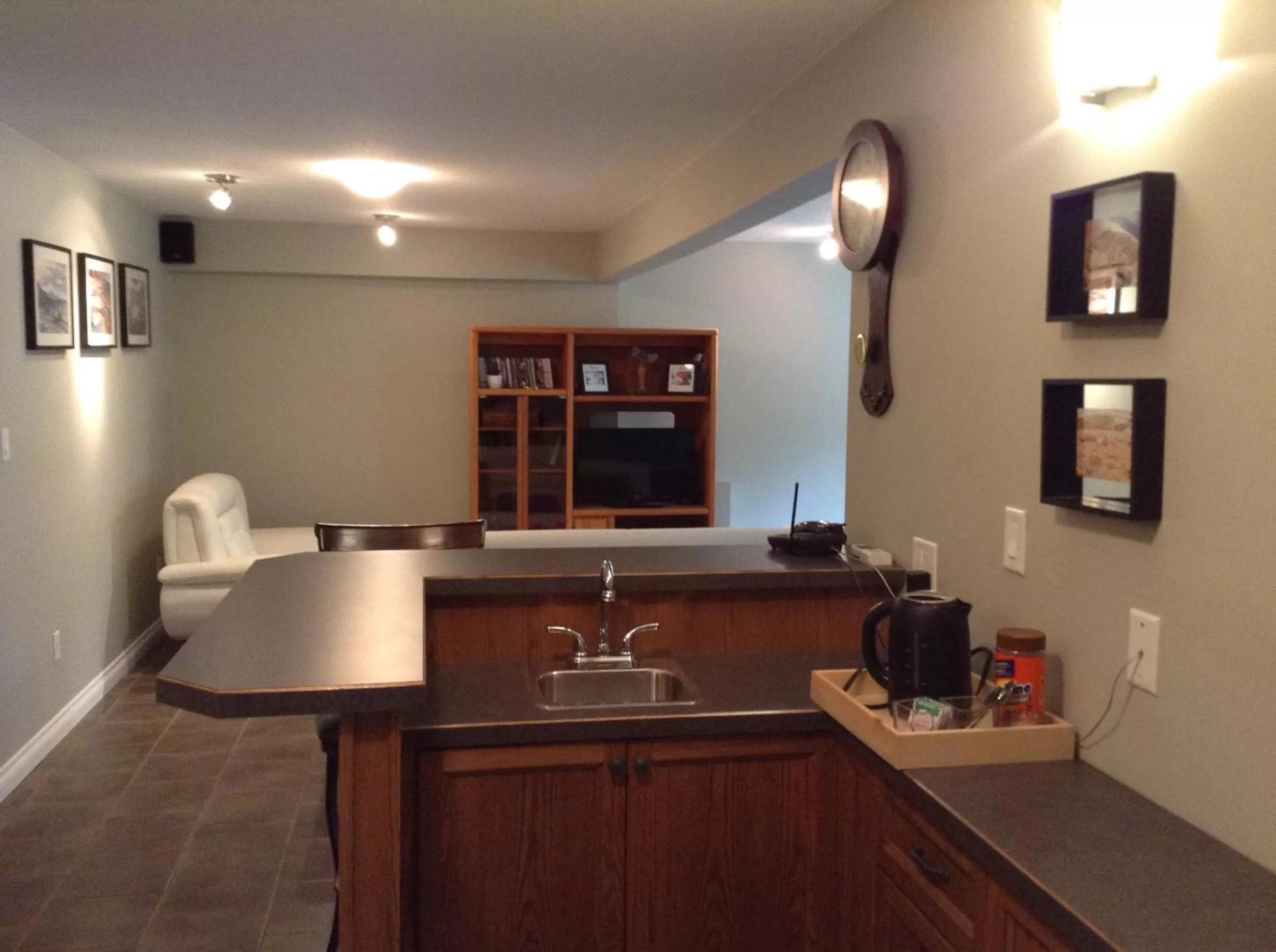 Coffee/tea facilities, Kitchen/Kitchenette in Hope Springs Eternal Bed and Breakfast