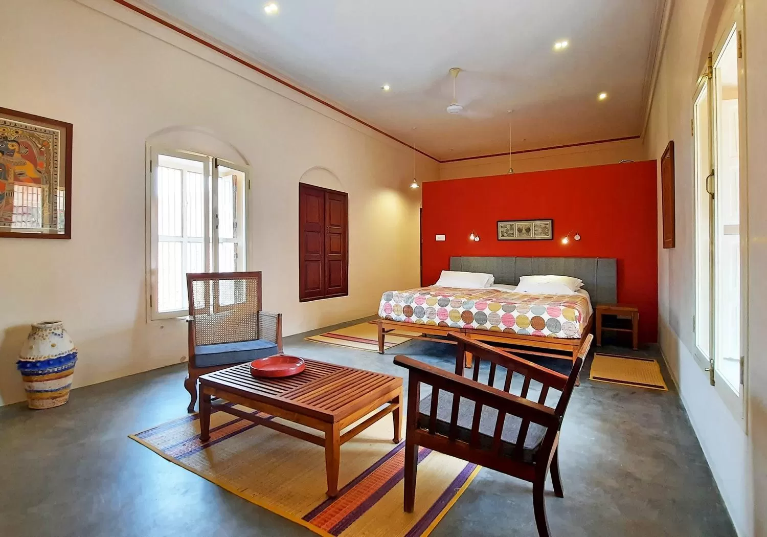 Photo of the whole room, Bed in Saratha Vilas Chettinad