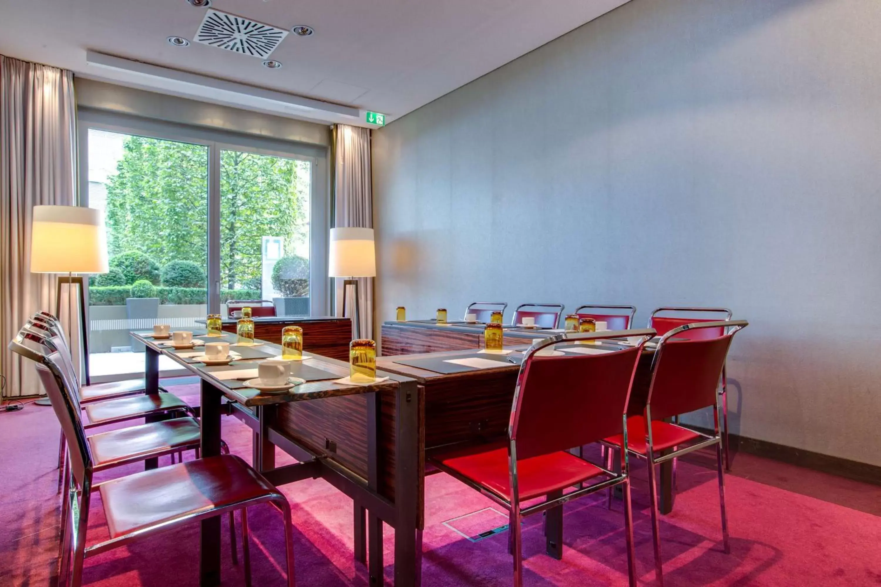 Business facilities, Dining Area in Radisson Blu Media Harbour Hotel, Düsseldorf