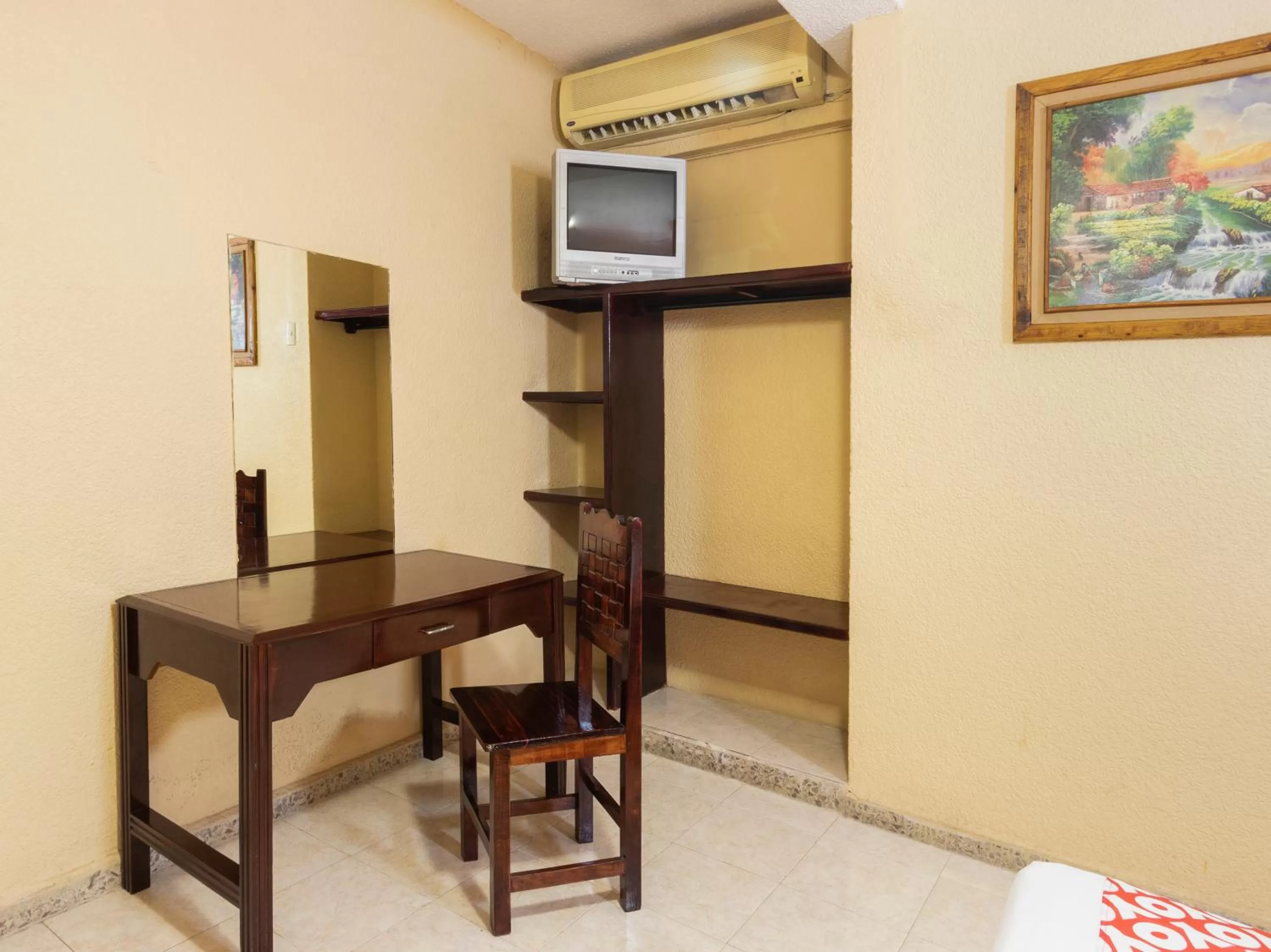 TV and multimedia in HOTEL MERIDA