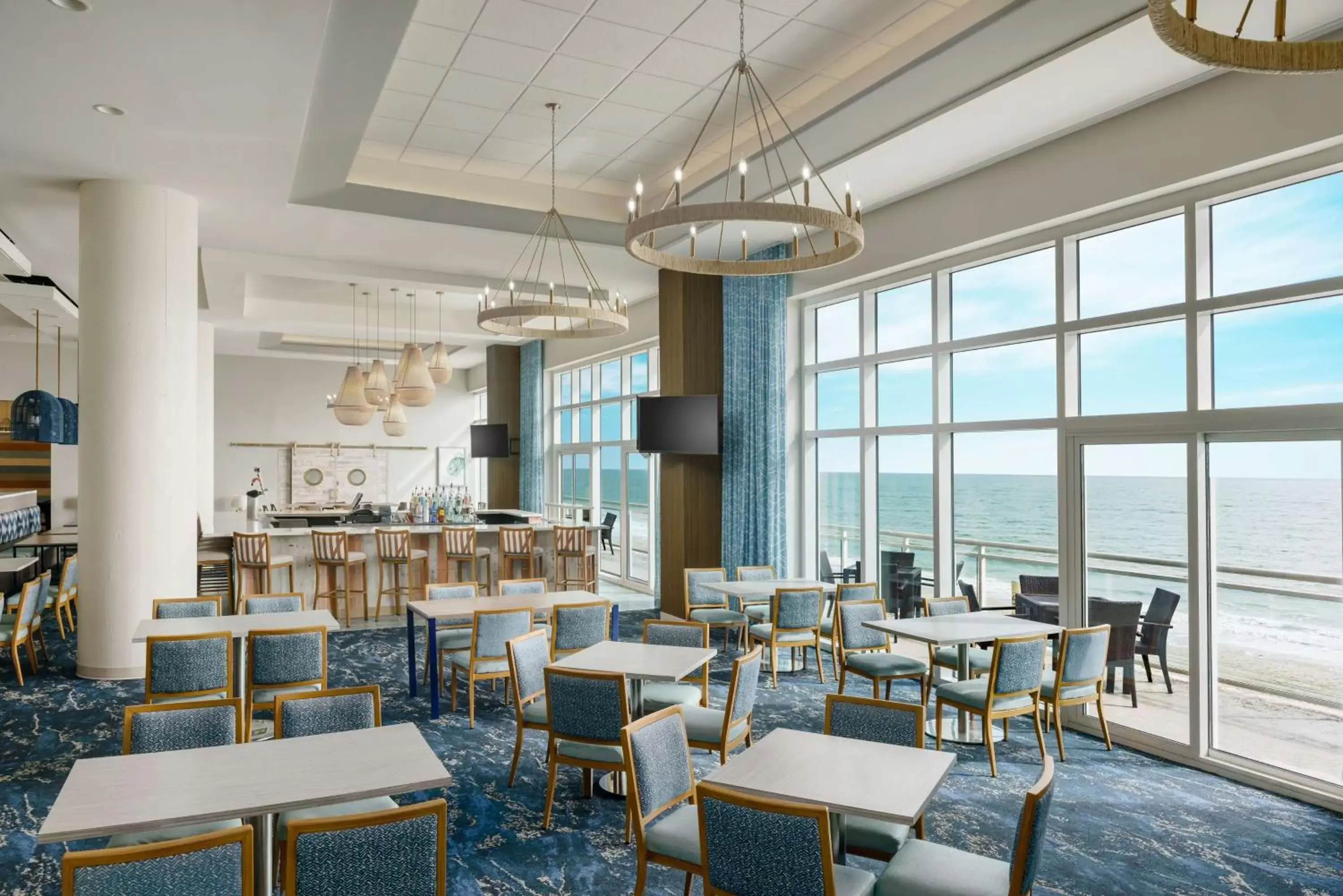 Lounge or bar, Restaurant/Places to Eat in Homewood Suites by Hilton Myrtle Beach Oceanfront