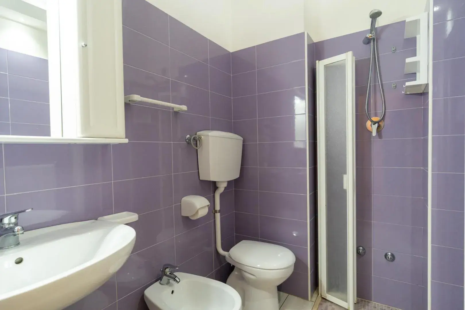 Bathroom in Hotel Montmartre