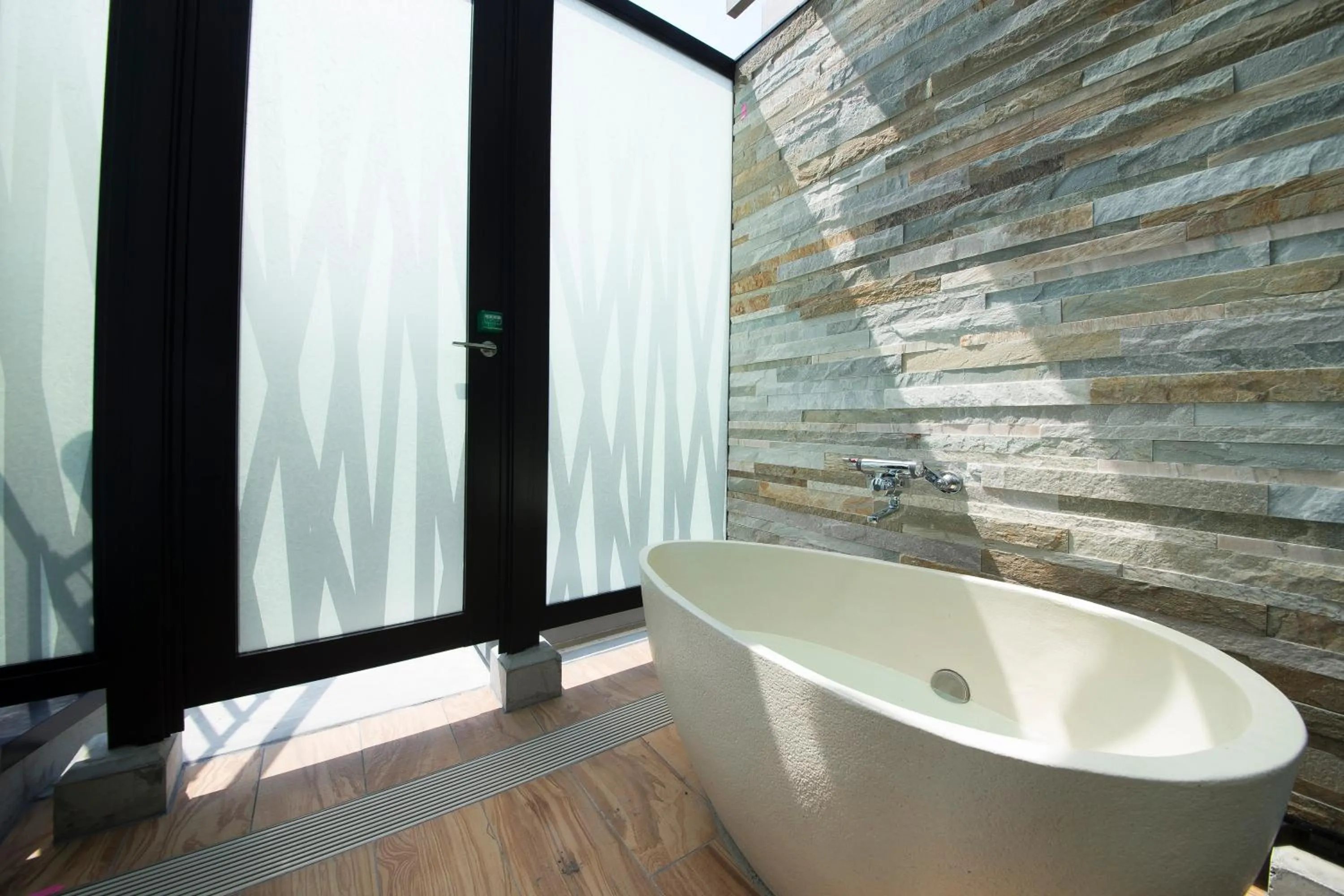 Open Air Bath in HOTEL Cargo Shinsaibashi