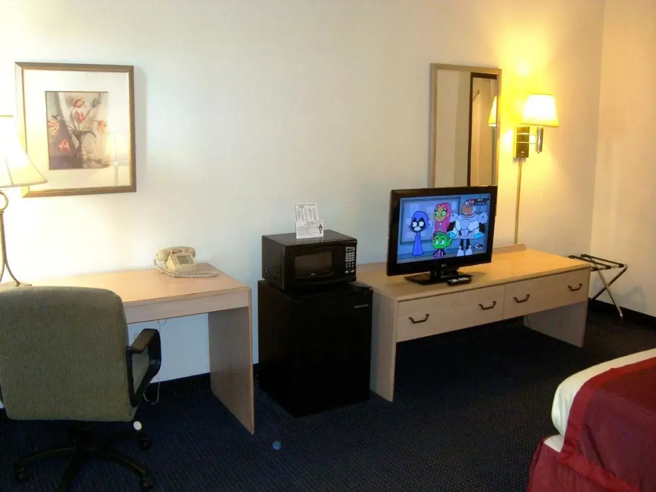 TV/Entertainment Center in Hotel Pigeon Forge