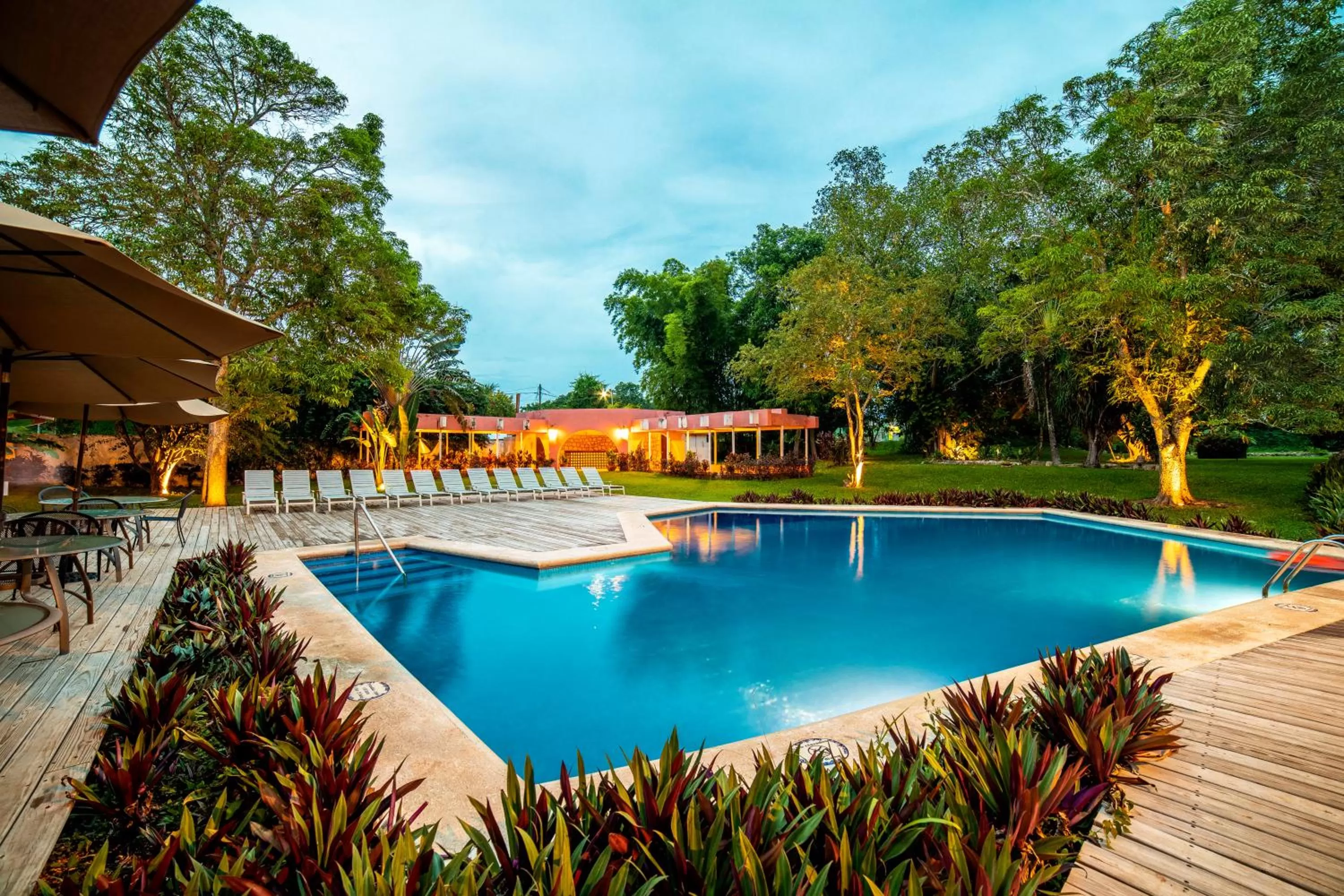 Swimming pool in Hotel Chichen Itza