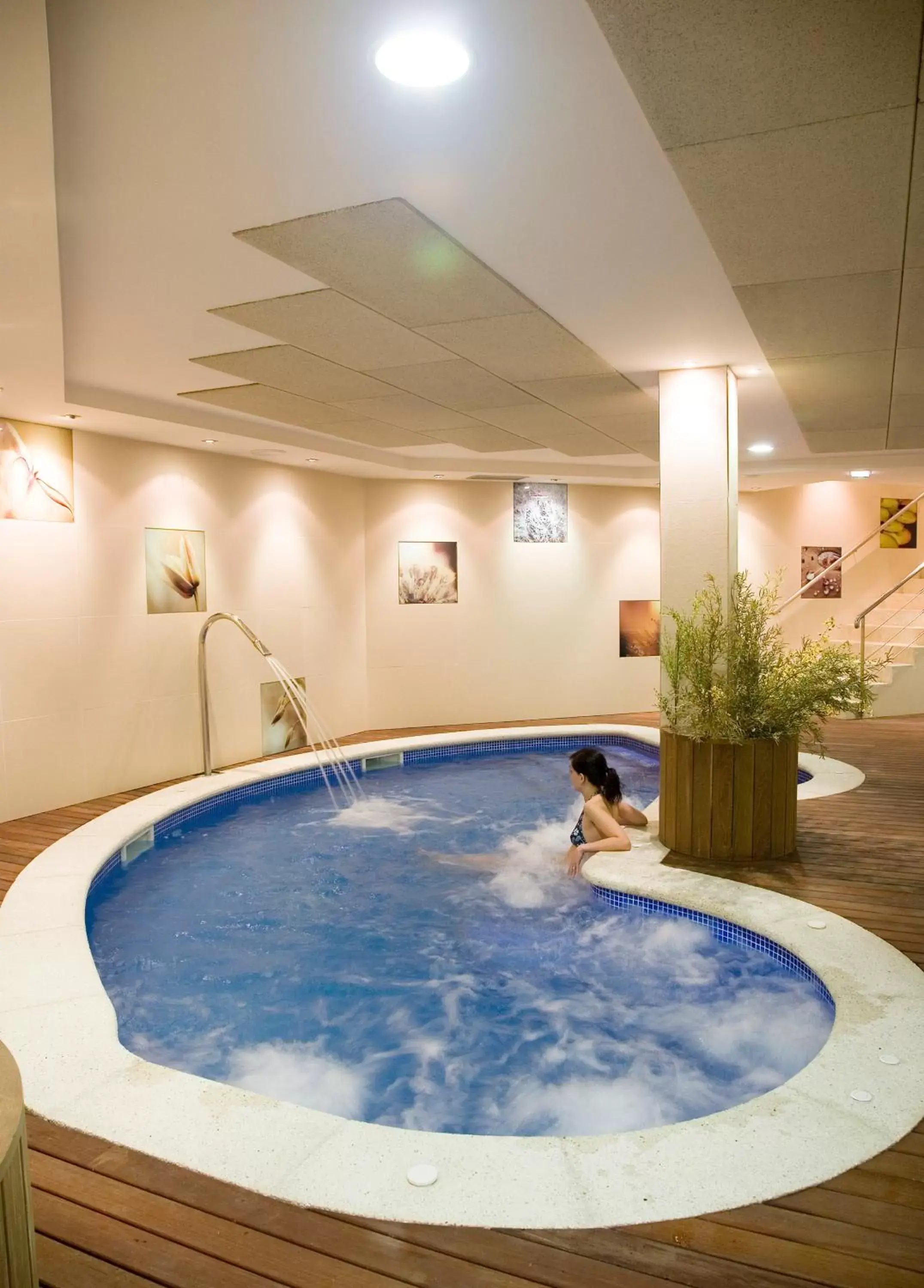 People, Swimming Pool in Silken Ciudad Gijón