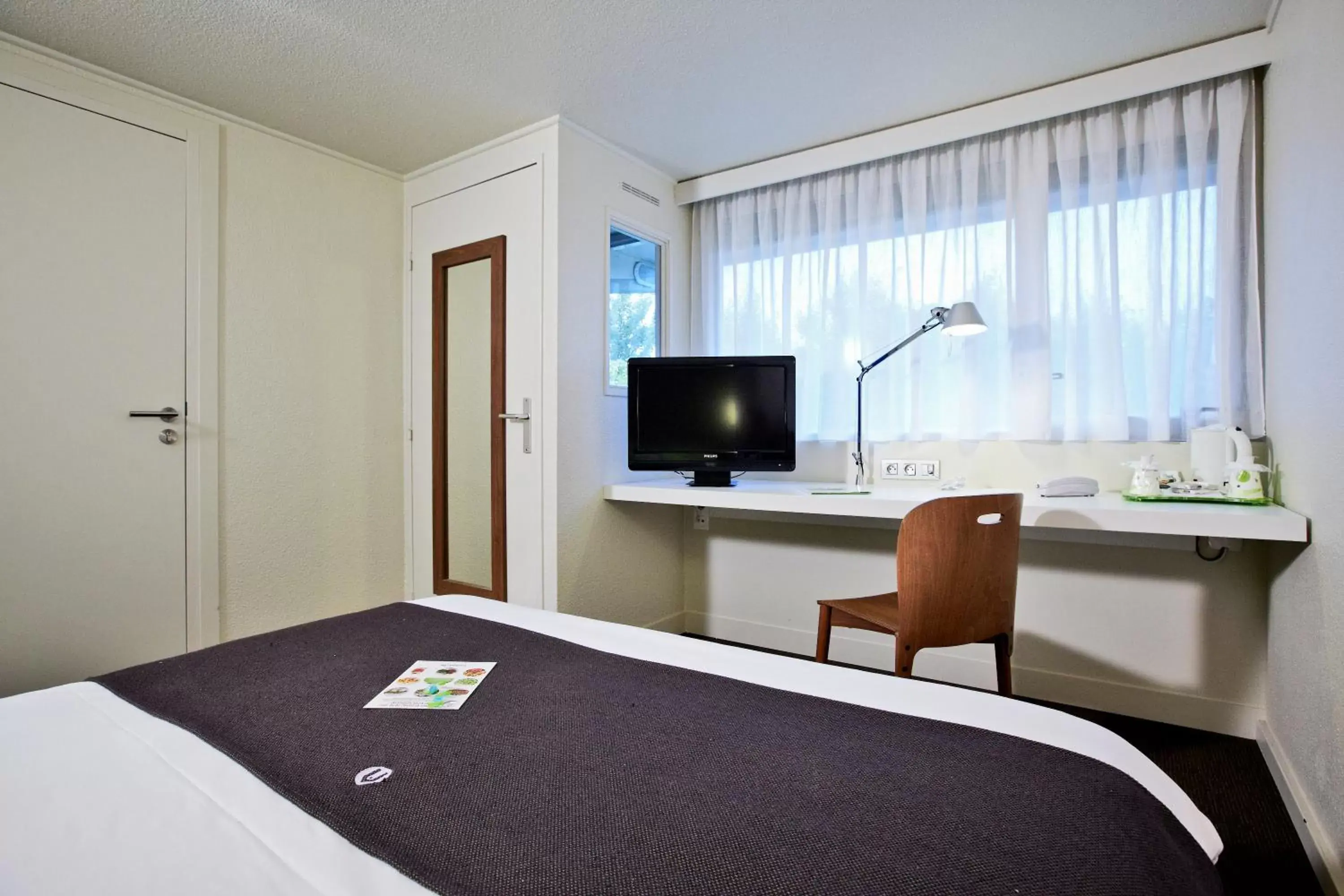 TV and multimedia, Bed in Campanile Le Havre Nord - Montivilliers