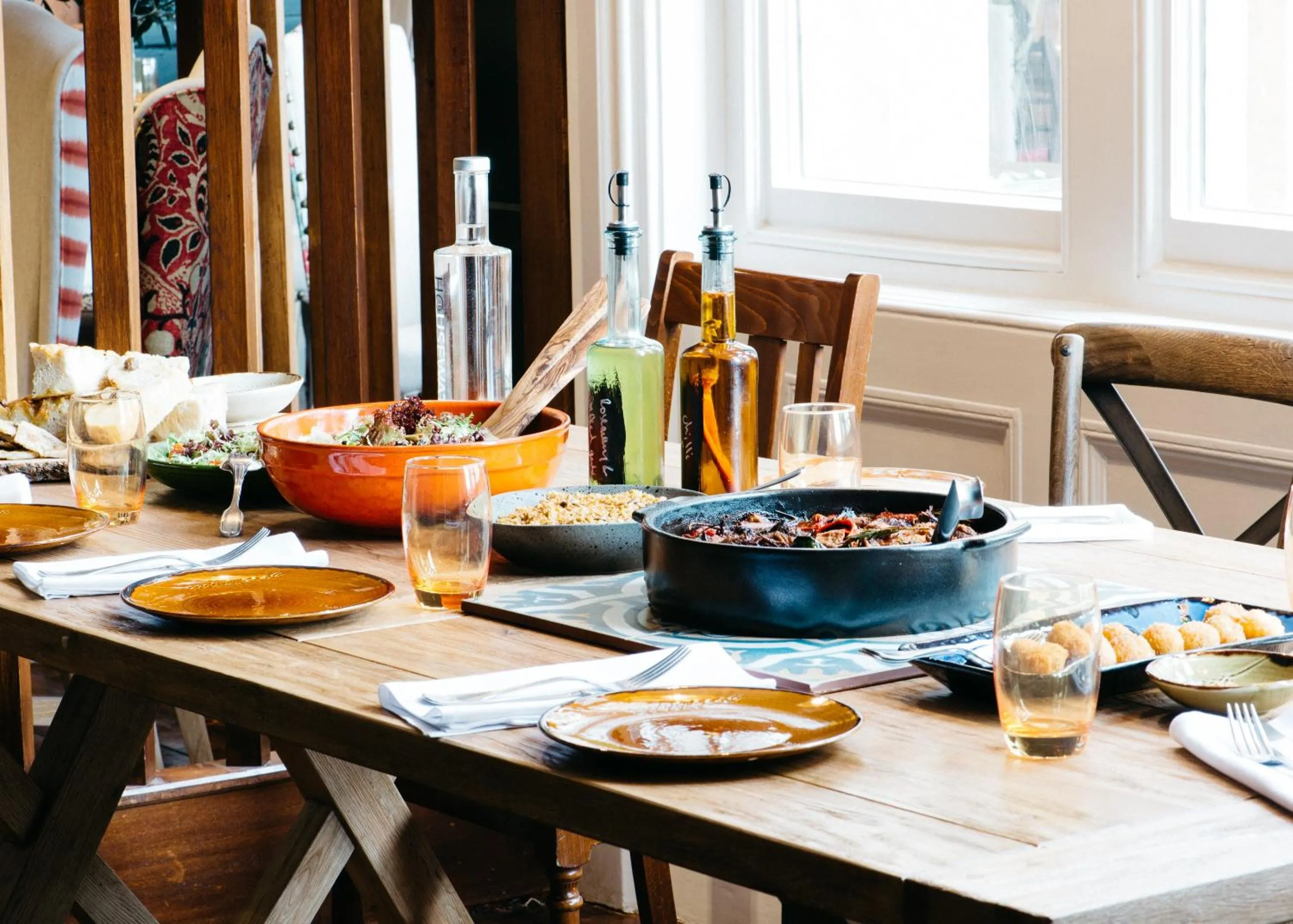 Restaurant/places to eat in Burley Manor