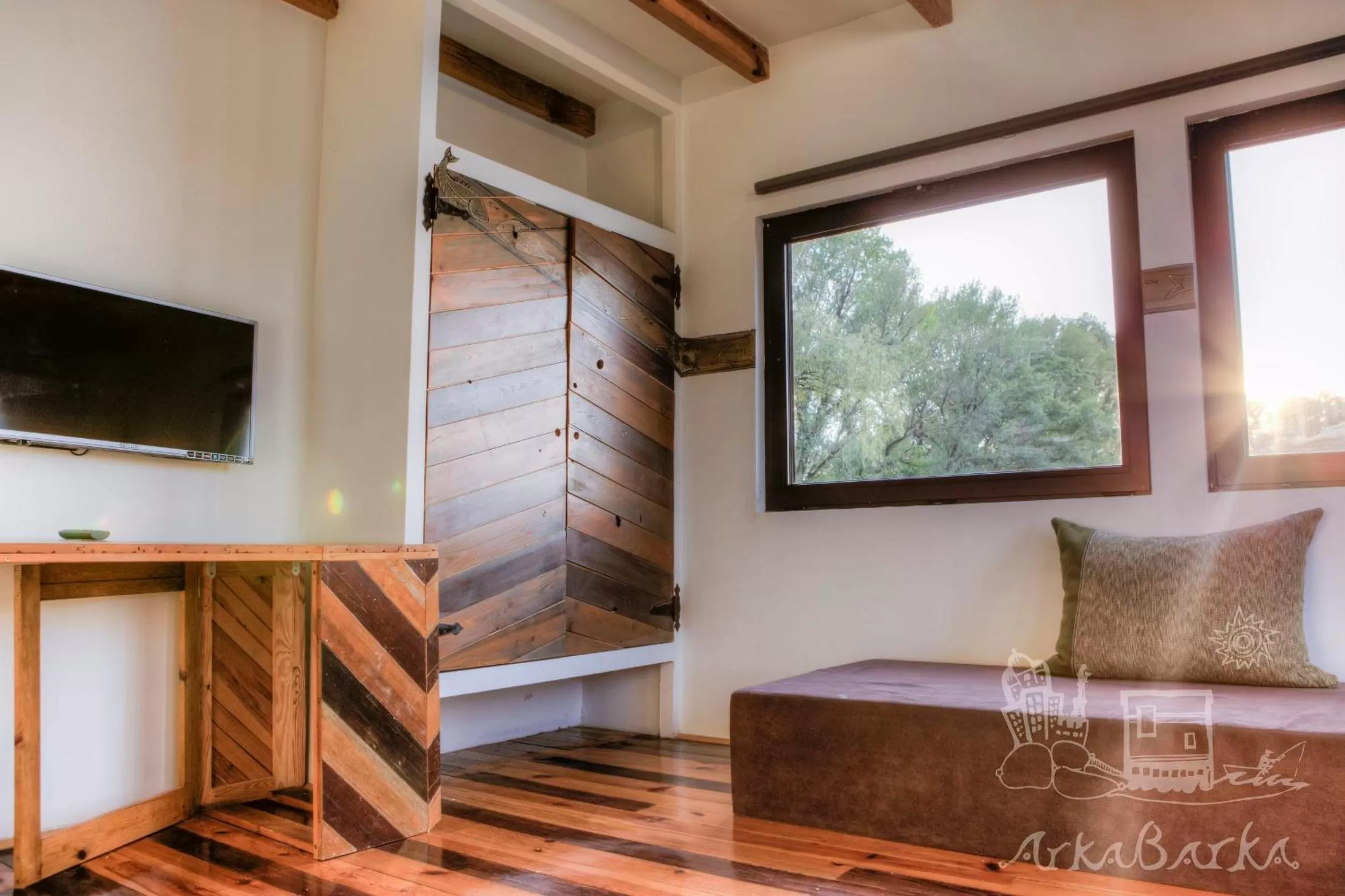 Spring in ArkaBarka 2- Floating Dream Rooms and Apartments