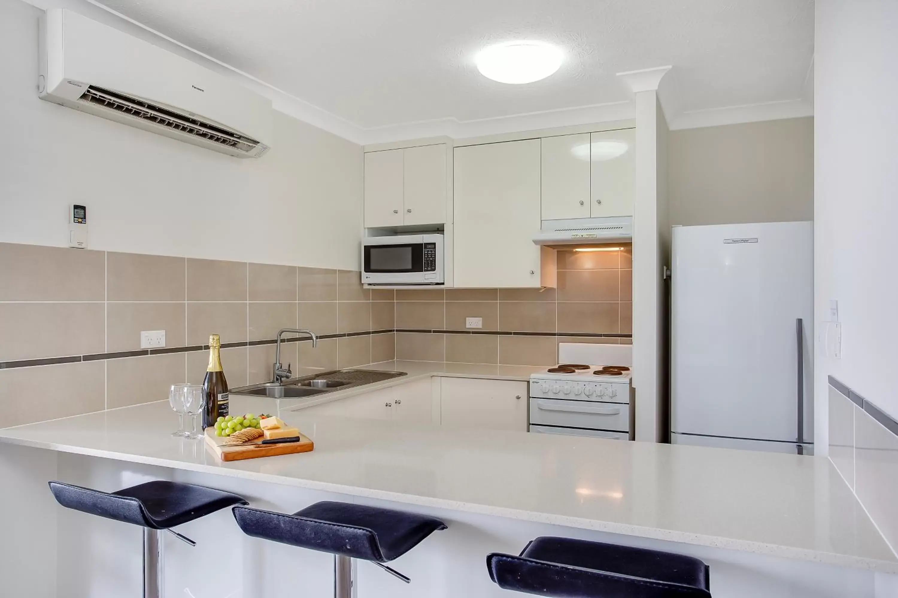 Food close-up, Kitchen/Kitchenette in Broadbeach Pacific Resort