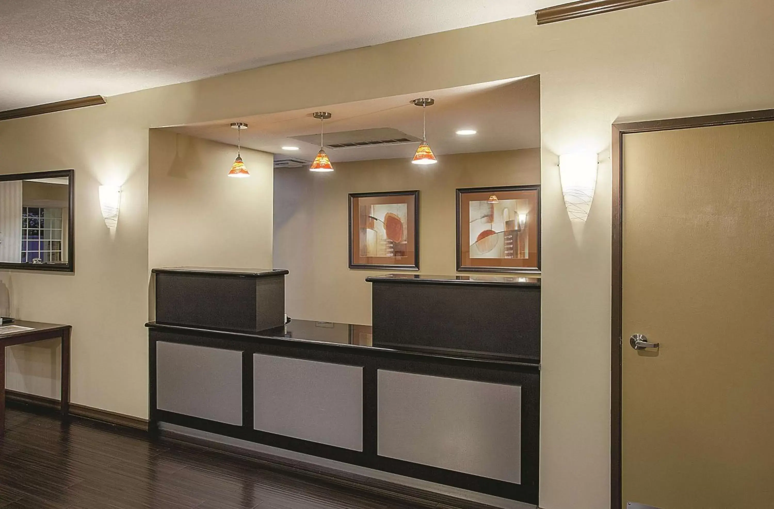 Lobby or reception in La Quinta by Wyndham Davis Lobby or reception in La Quinta by Wyndham Davis