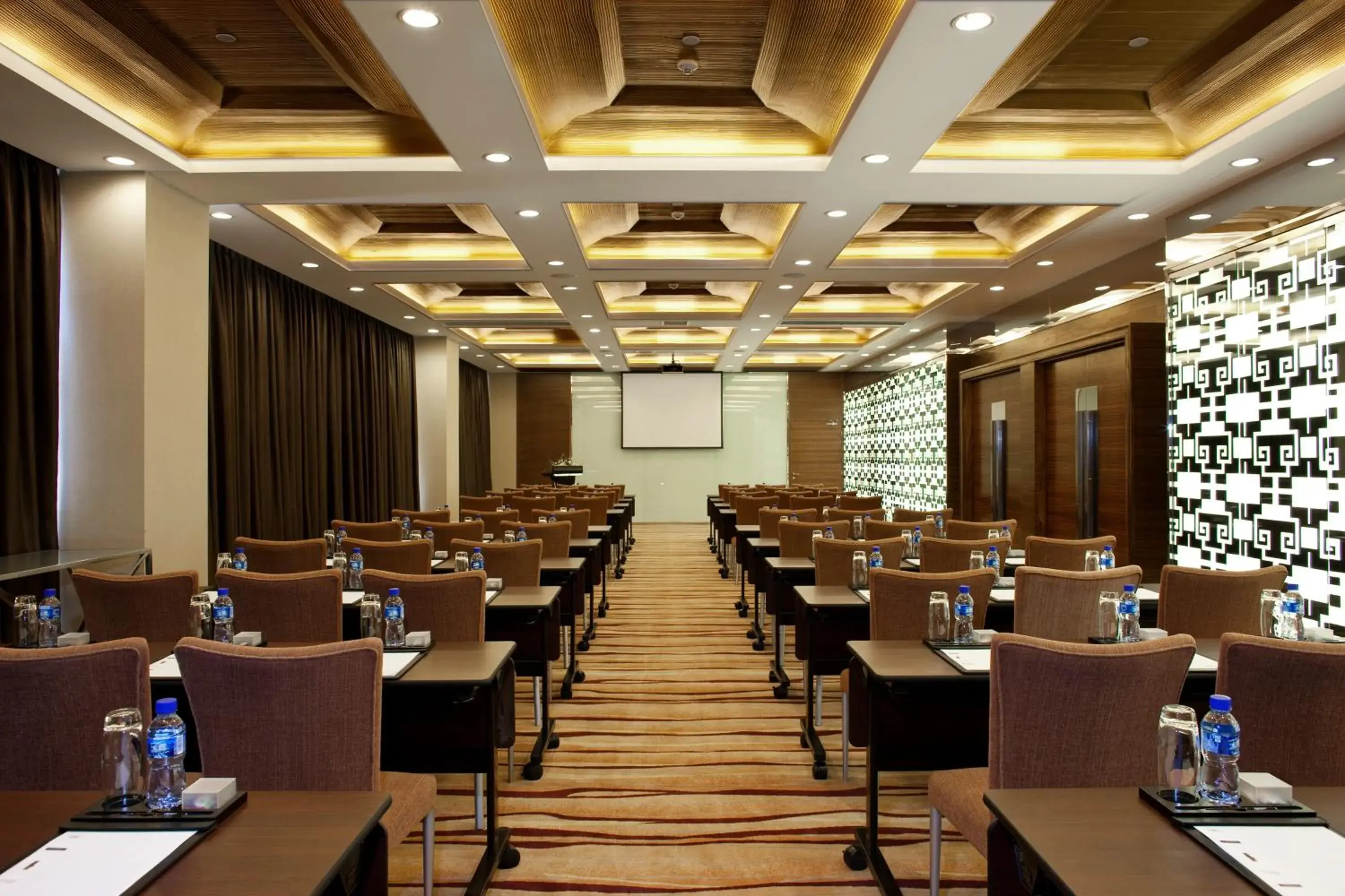 Business facilities in Radisson Tianjin