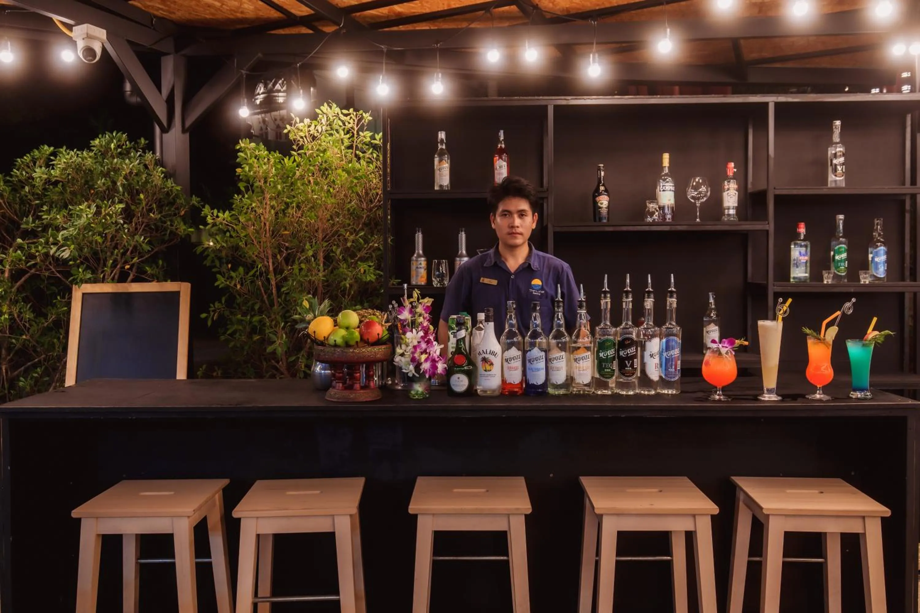 Restaurant/places to eat in The Lunar Patong