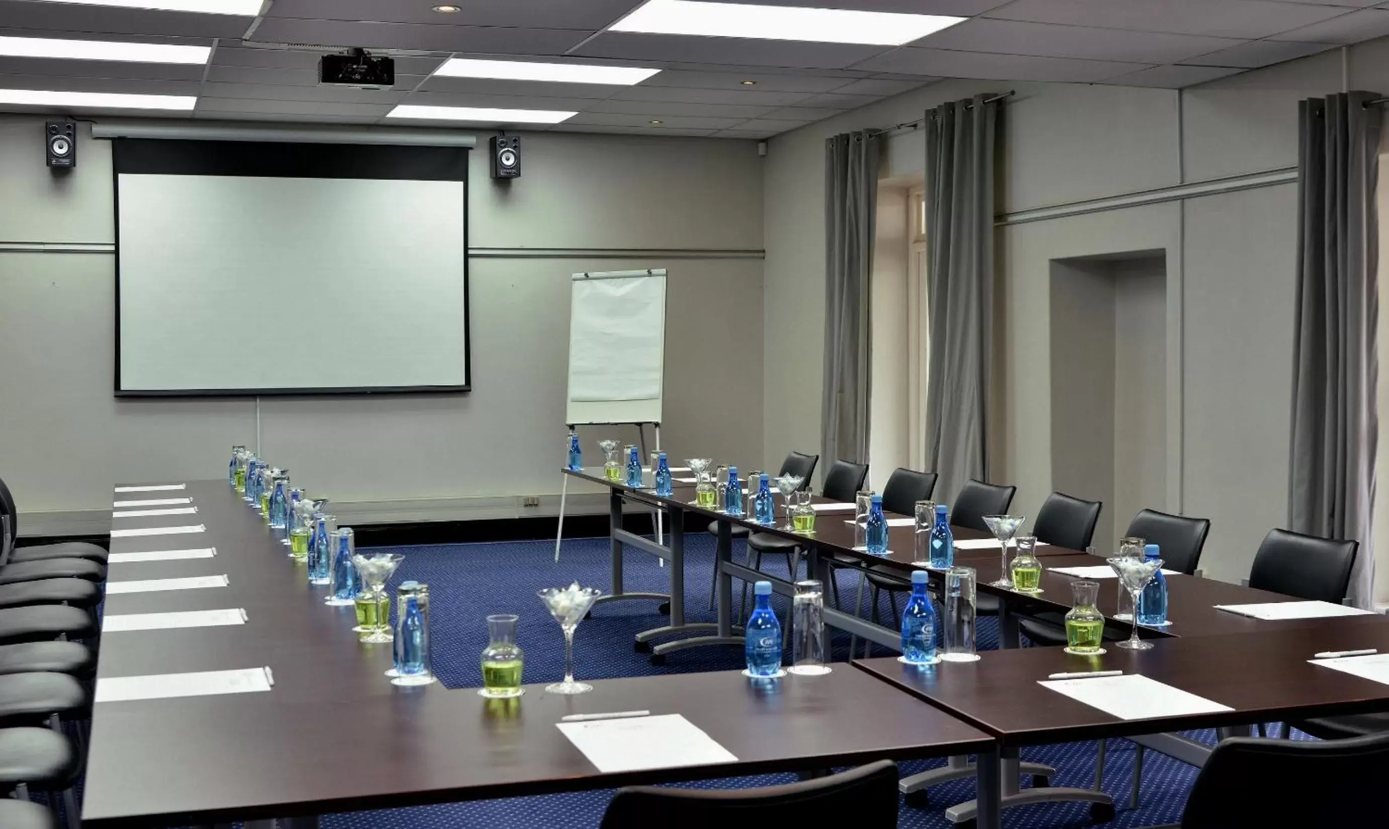 Business facilities in The Cape Milner